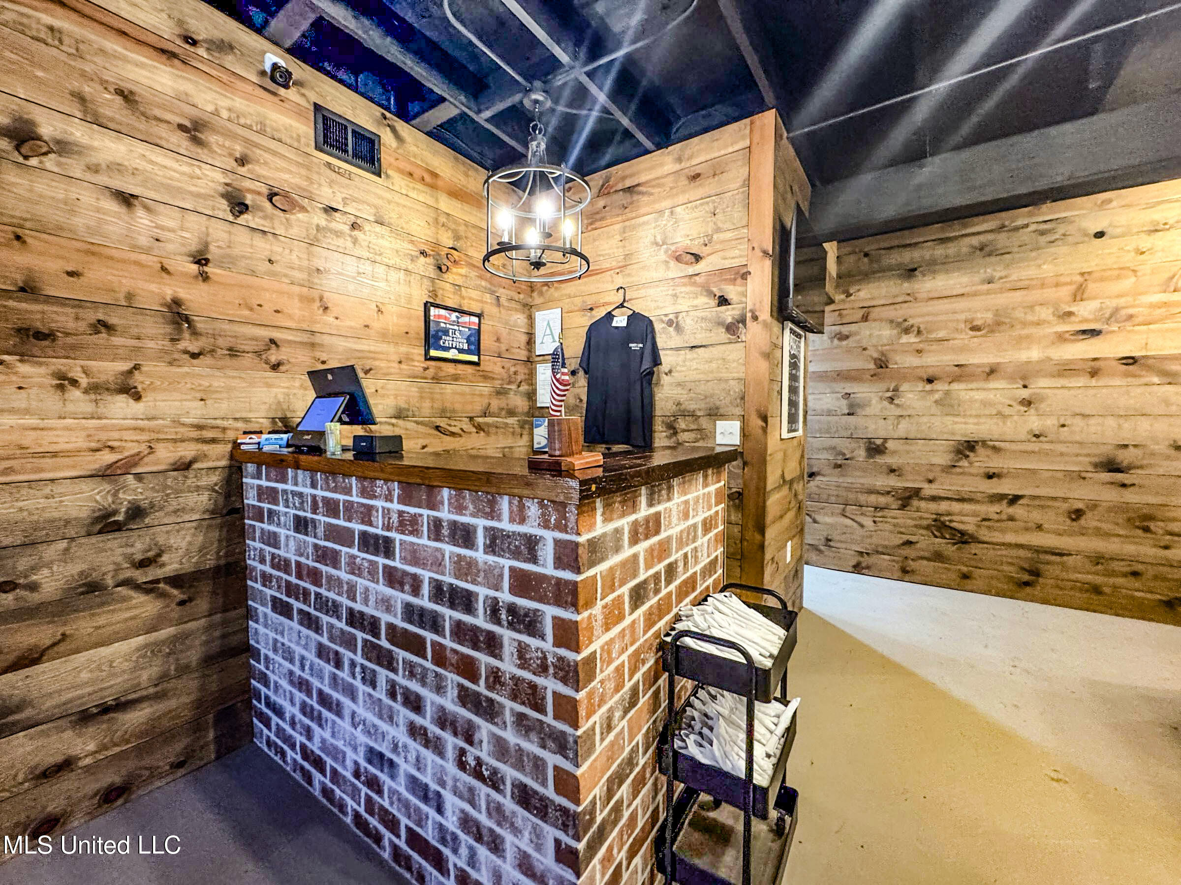 852 310 Property Photo 39