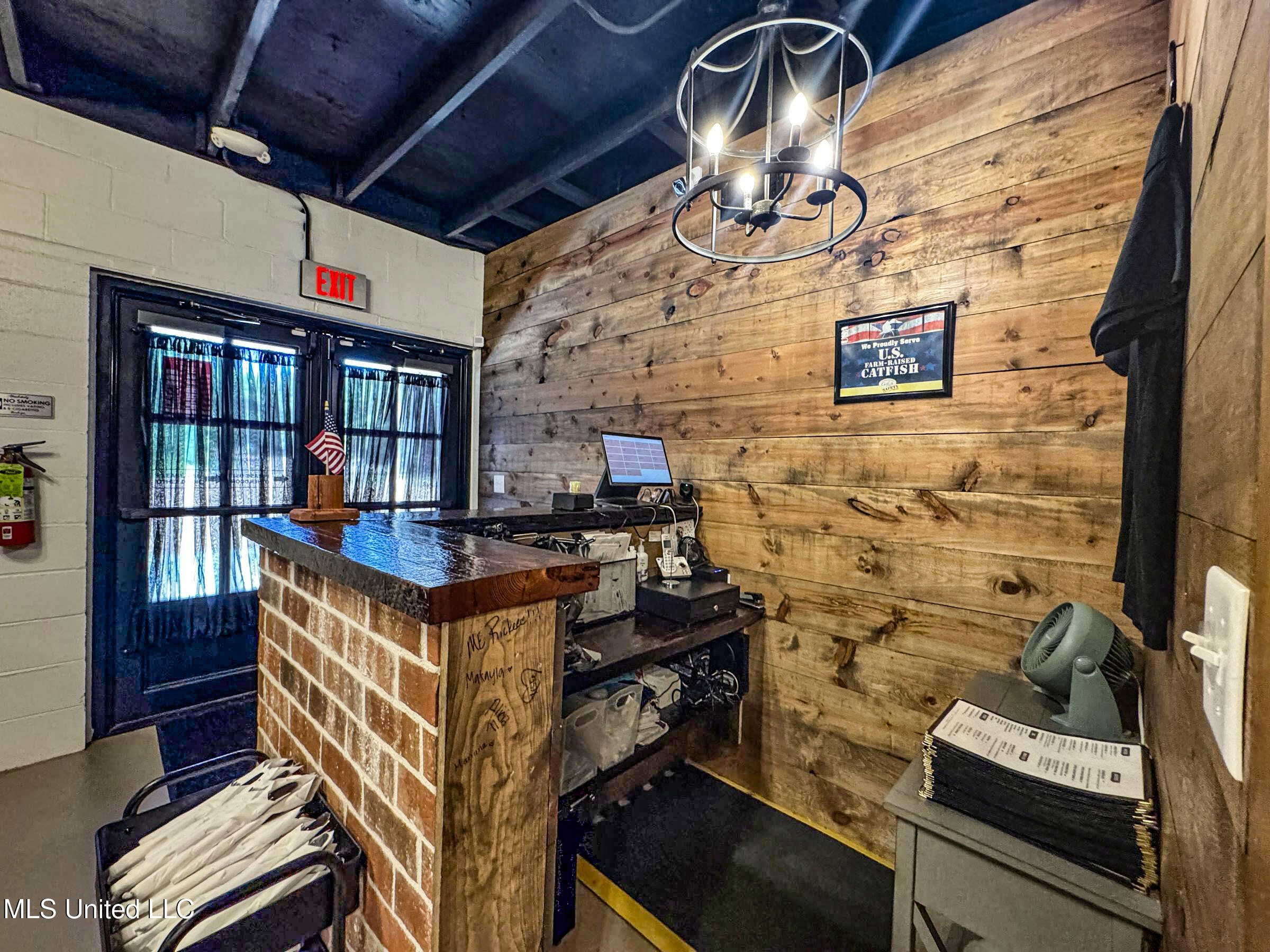 852 310 Property Photo 41
