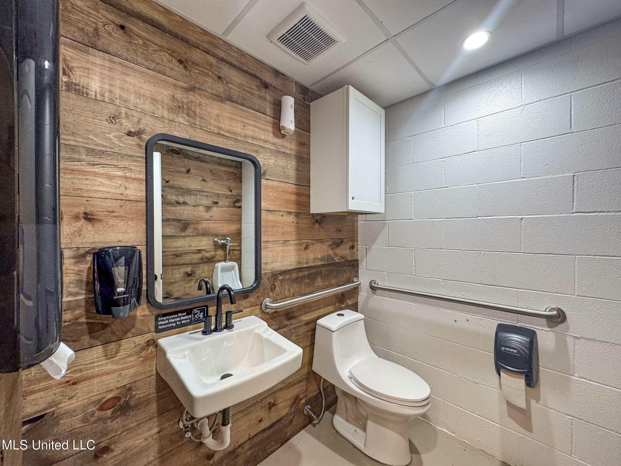852 310 Property Photo 59