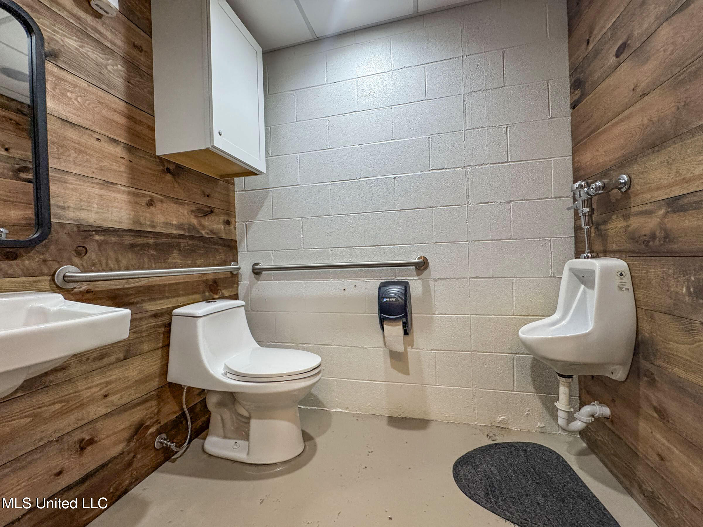 852 310 Property Photo 60