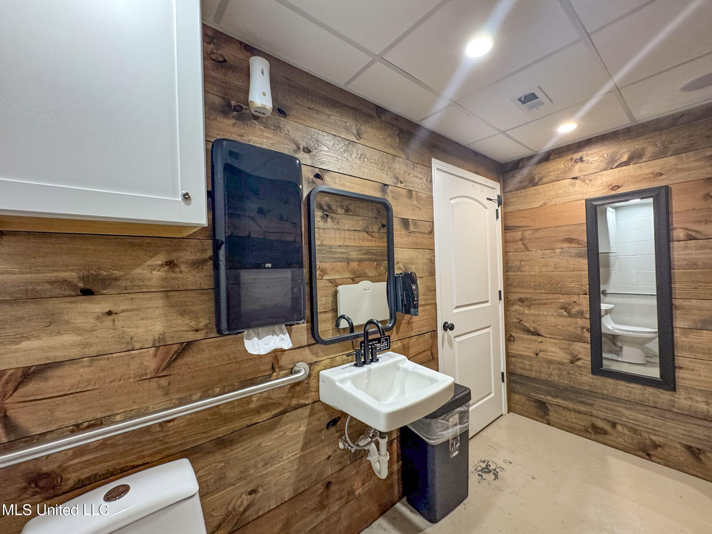 852 310 Property Photo 63