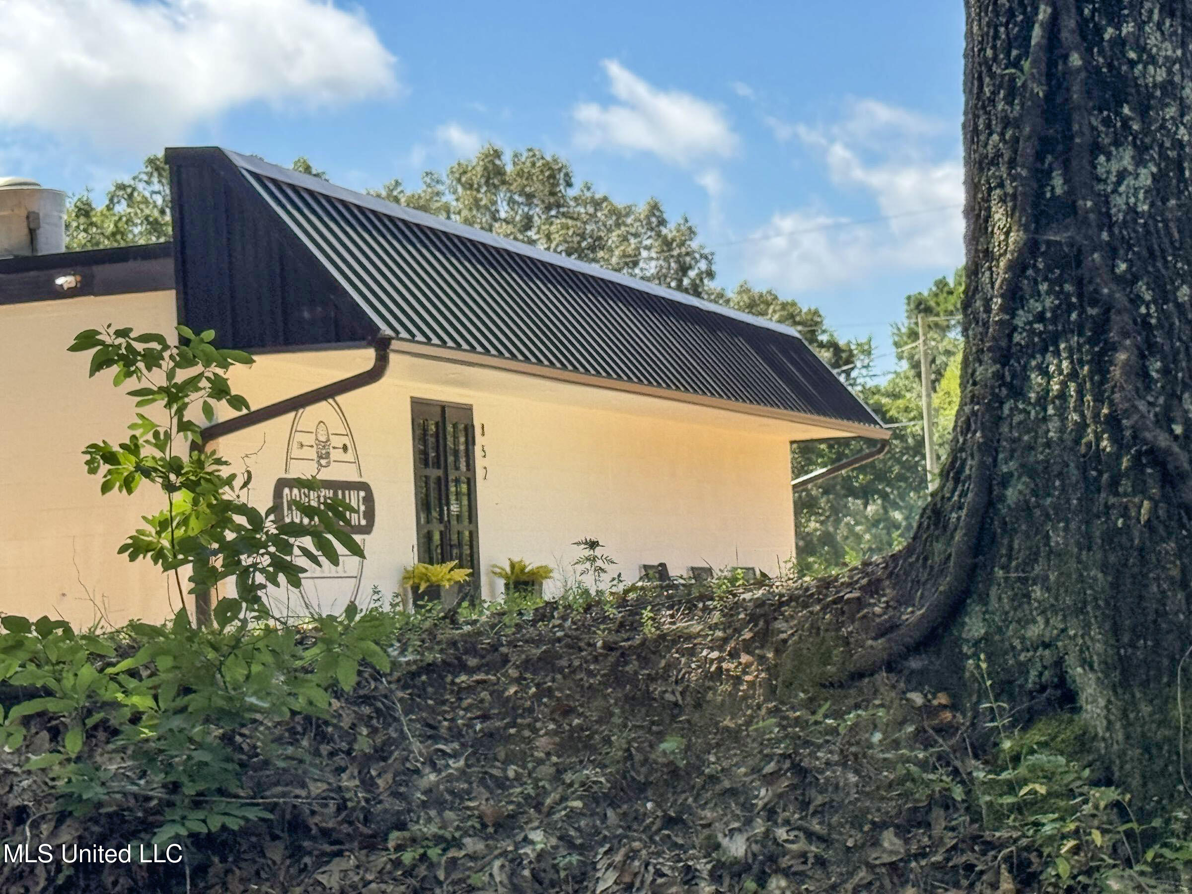 852 310 Property Photo 89