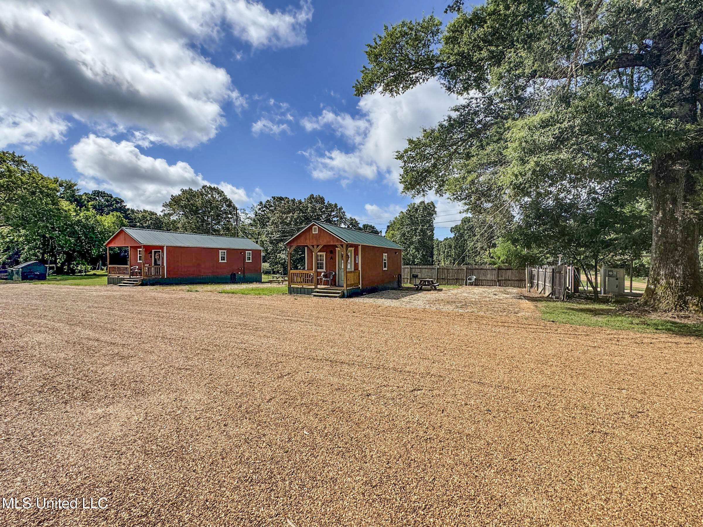 852 310 Property Photo 90