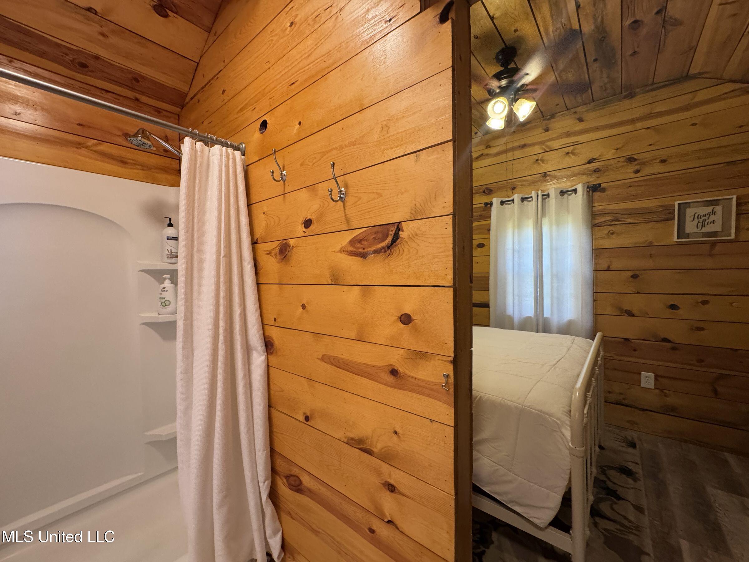 852 310 Property Photo 101