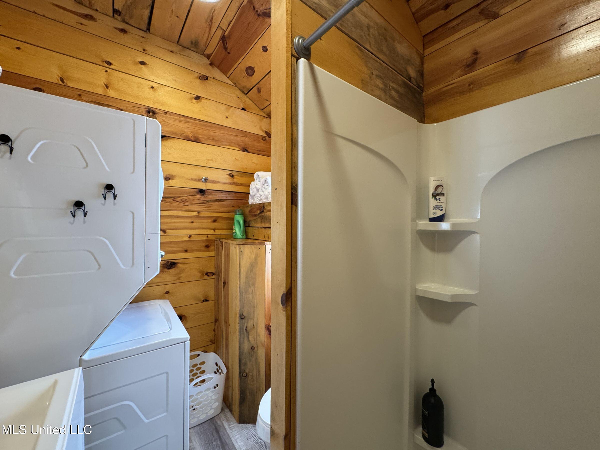 852 310 Property Photo 103