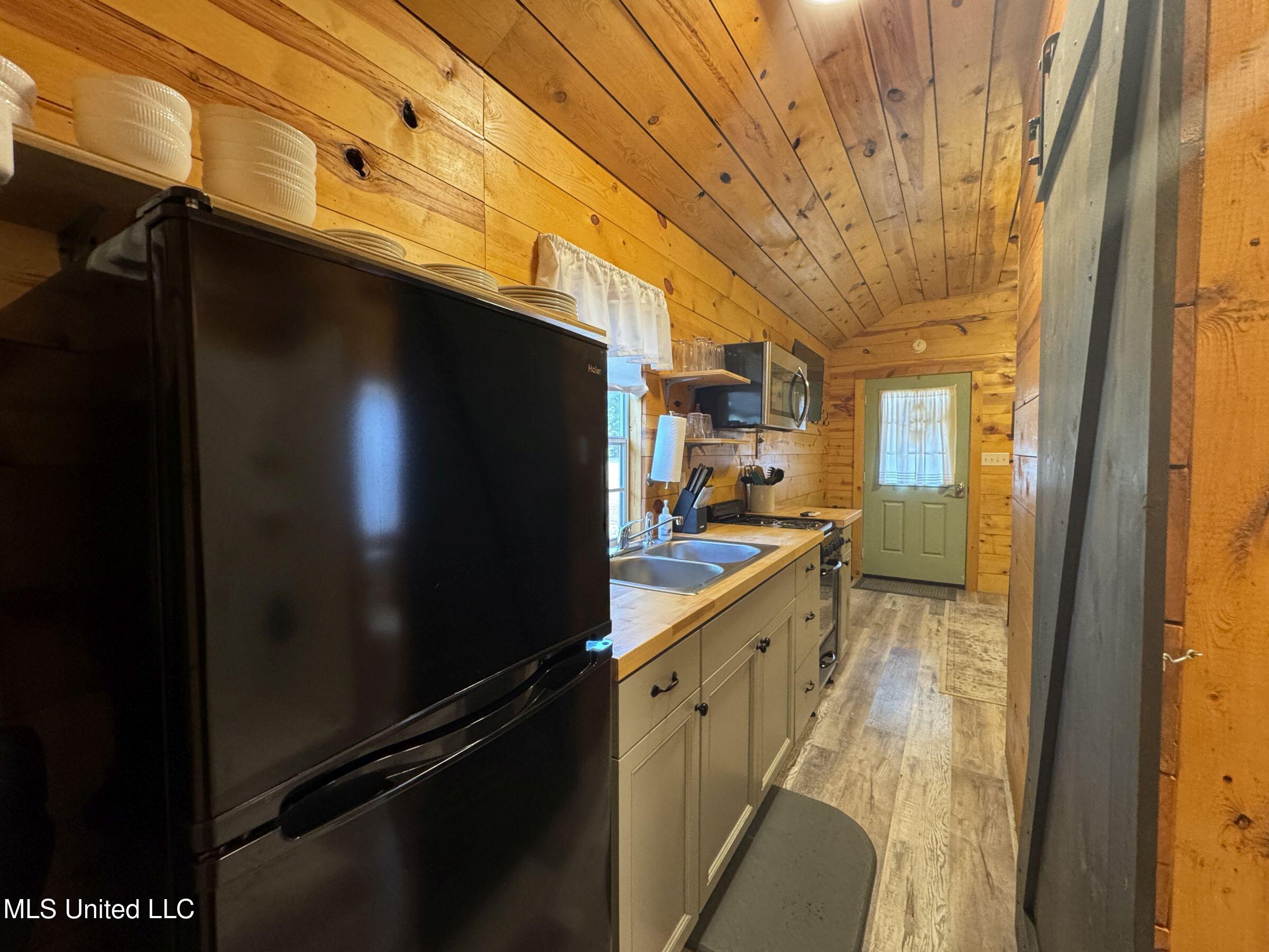 852 310 Property Photo 116