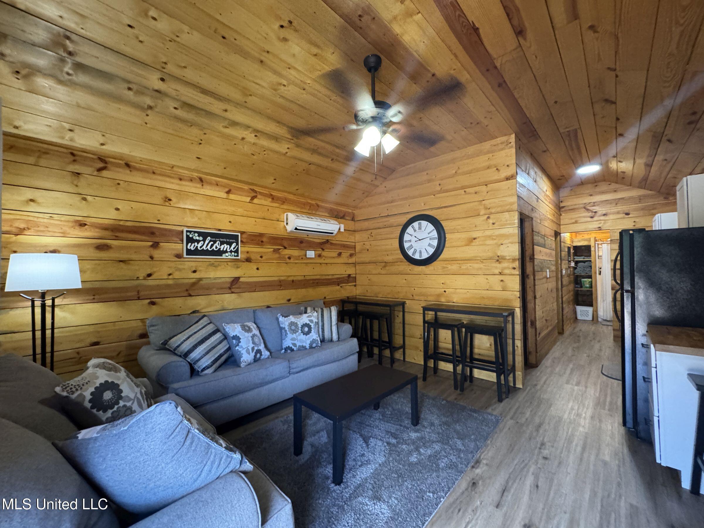 852 310 Property Photo 126