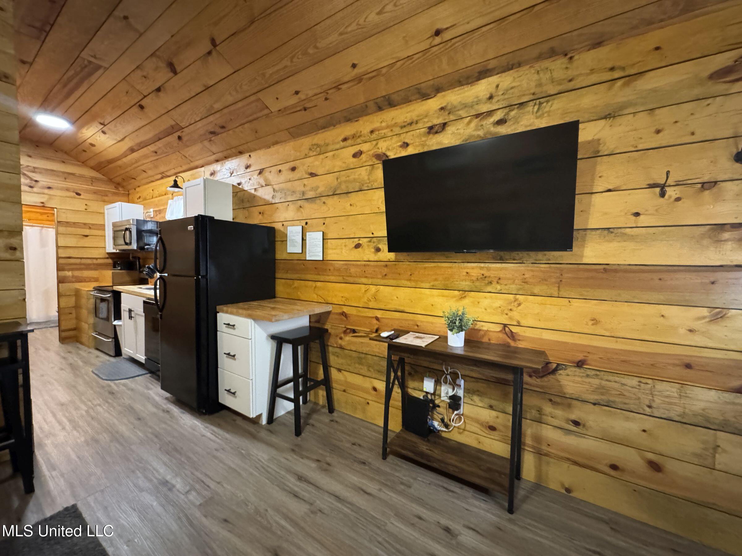 852 310 Property Photo 130