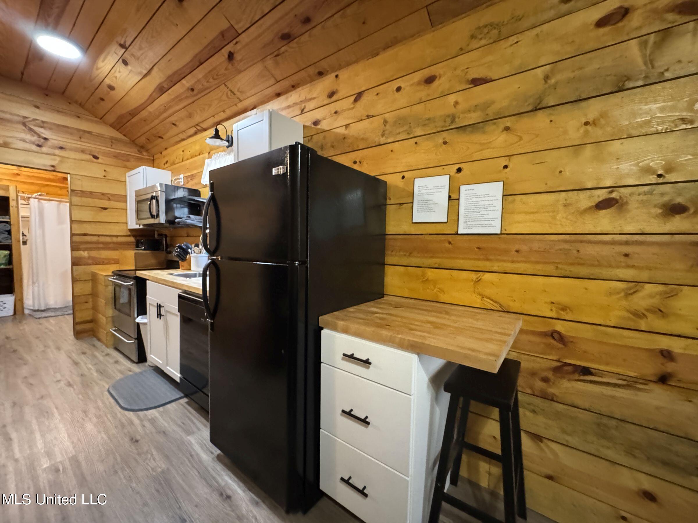 852 310 Property Photo 131