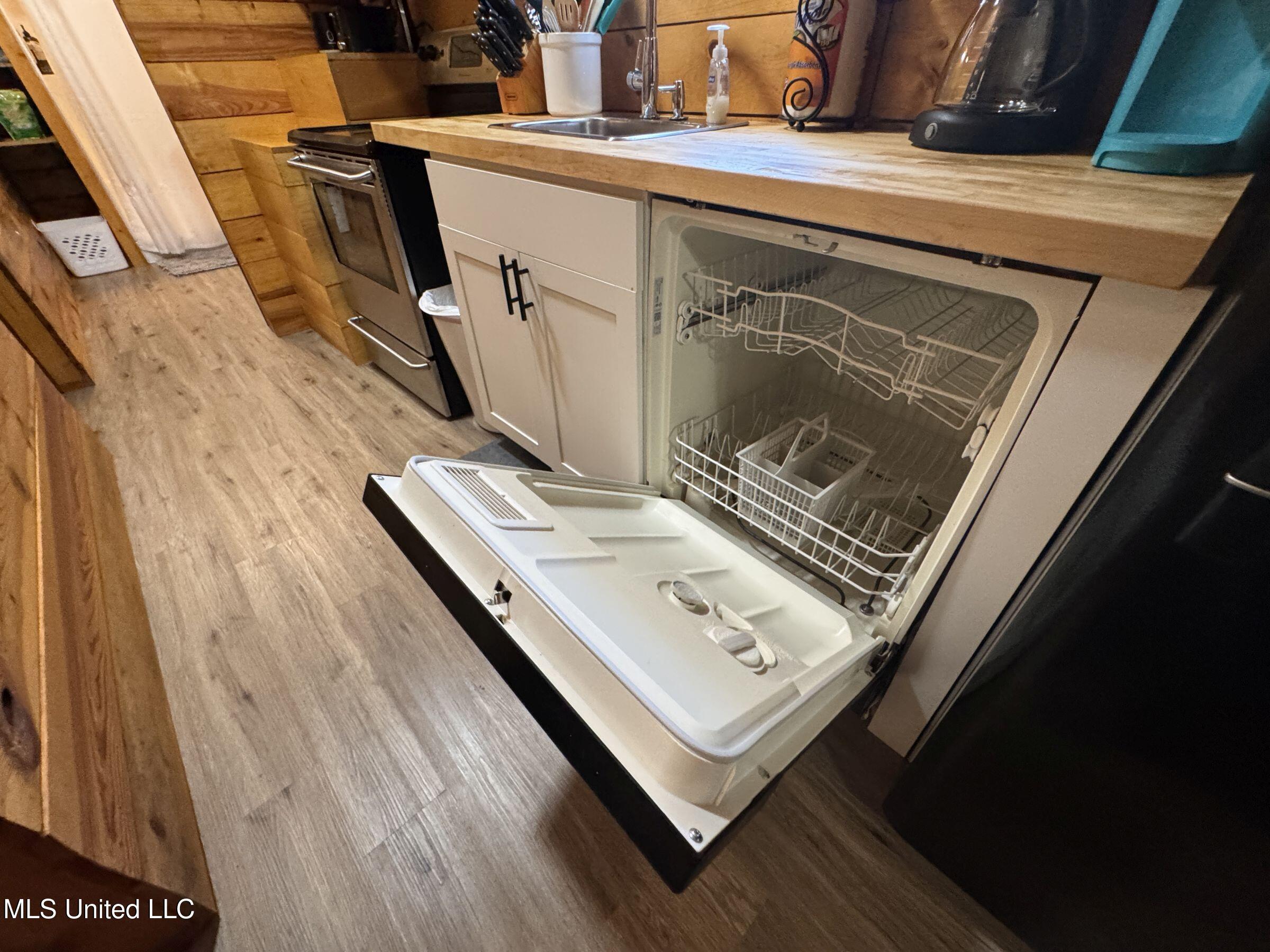 852 310 Property Photo 136