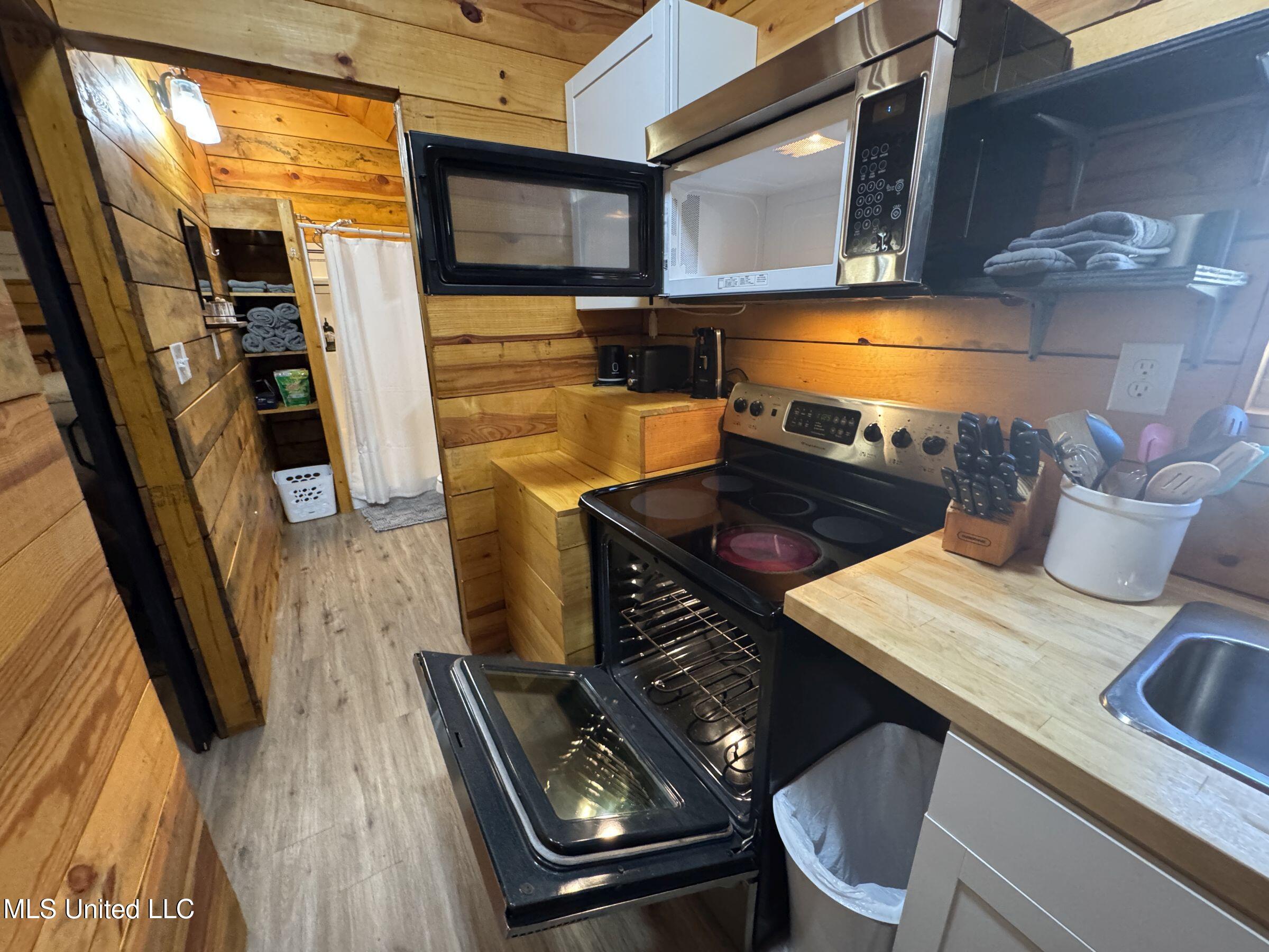 852 310 Property Photo 138