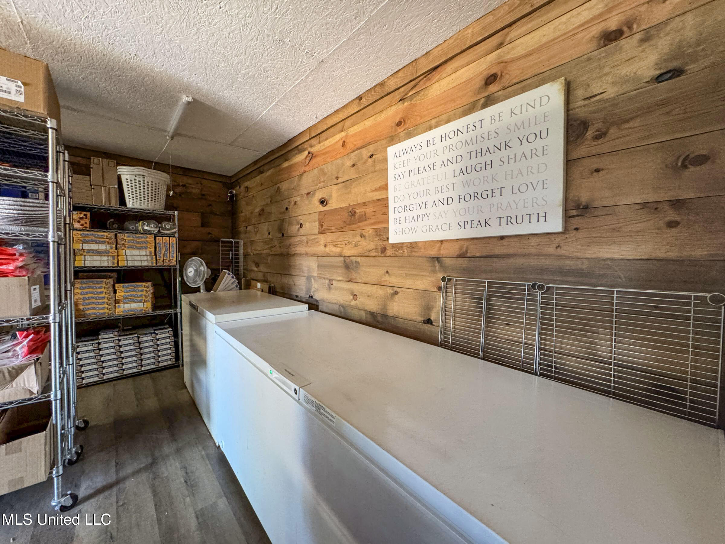 852 310 Property Photo 165