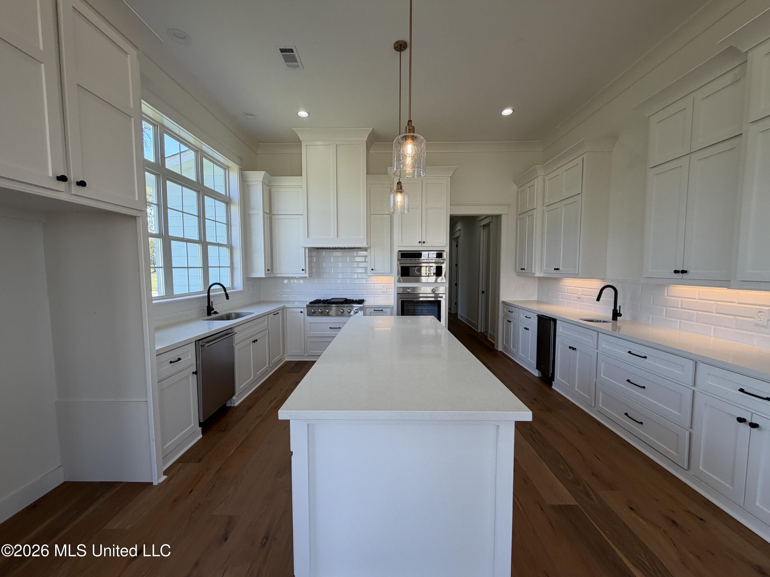 913 Bald Eagle Drive Property Photo 8