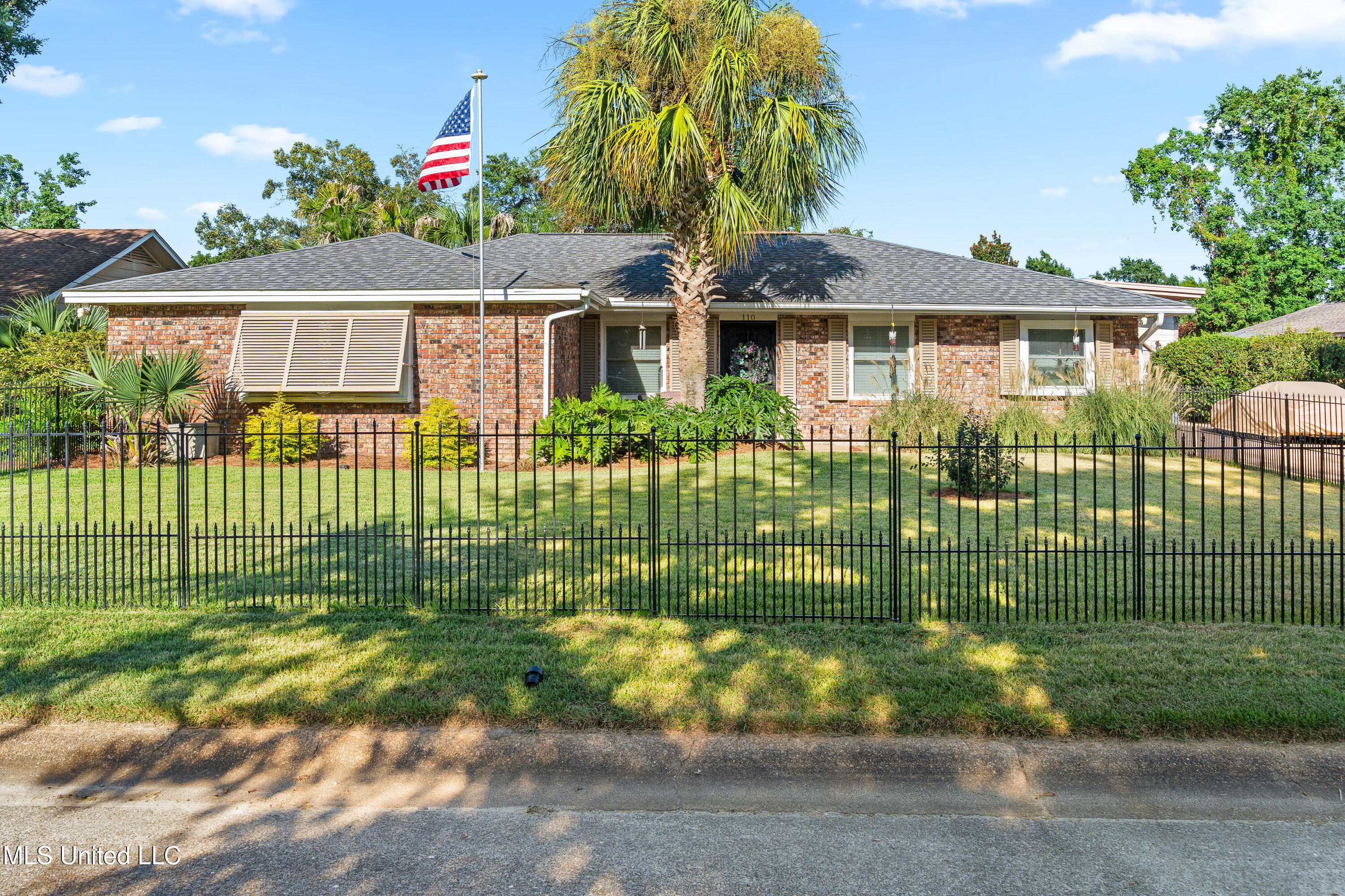 110 Driftwood Drive Property Photo 1