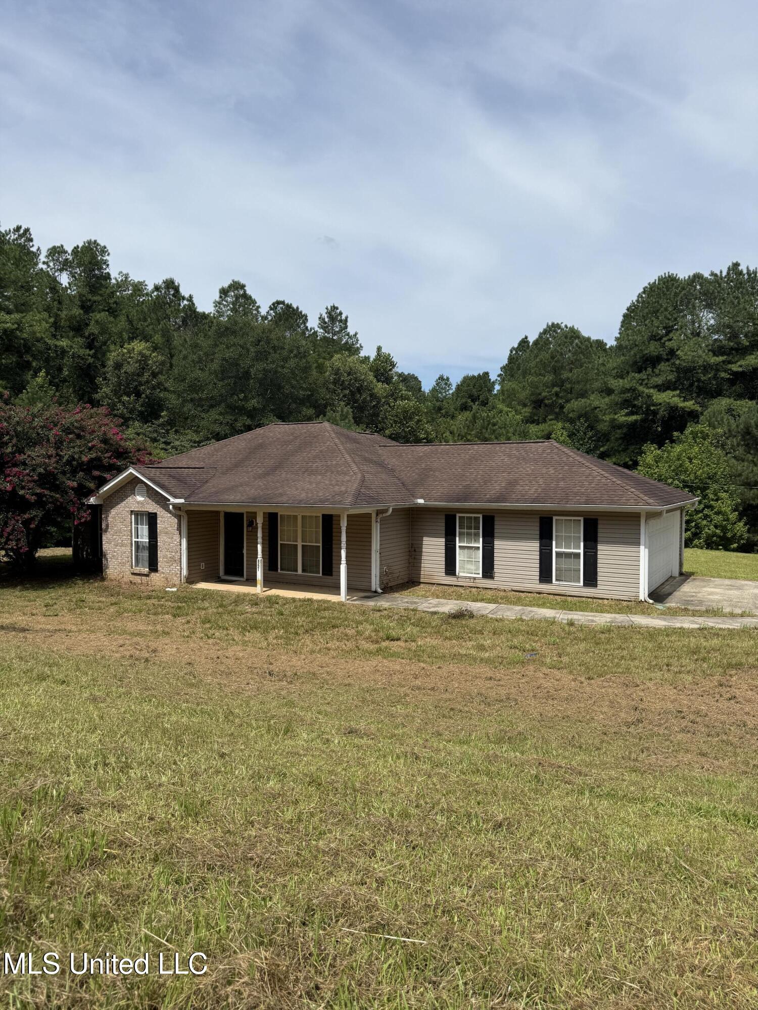 8221 Gordon Station Road Property Photo 1