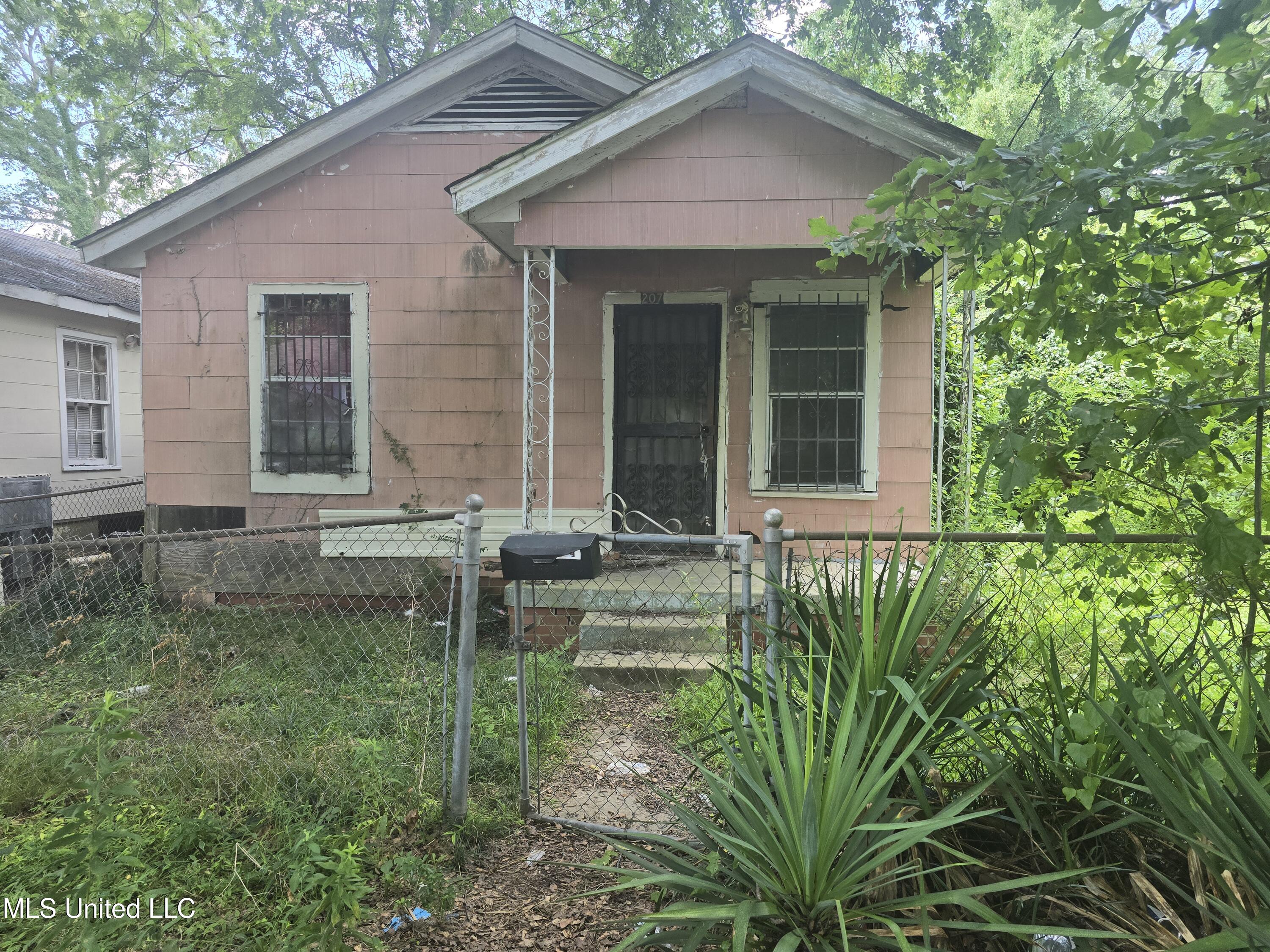 207 Huron Street