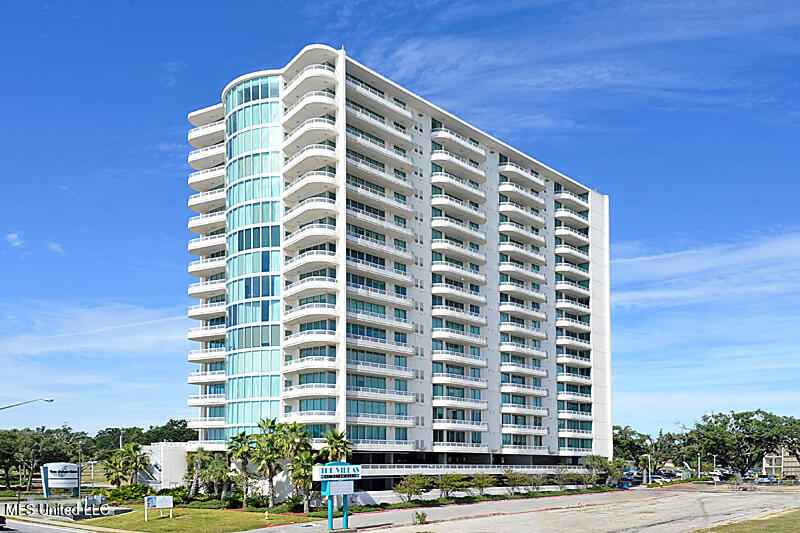 2060 Beach Boulevard Property Photo 1