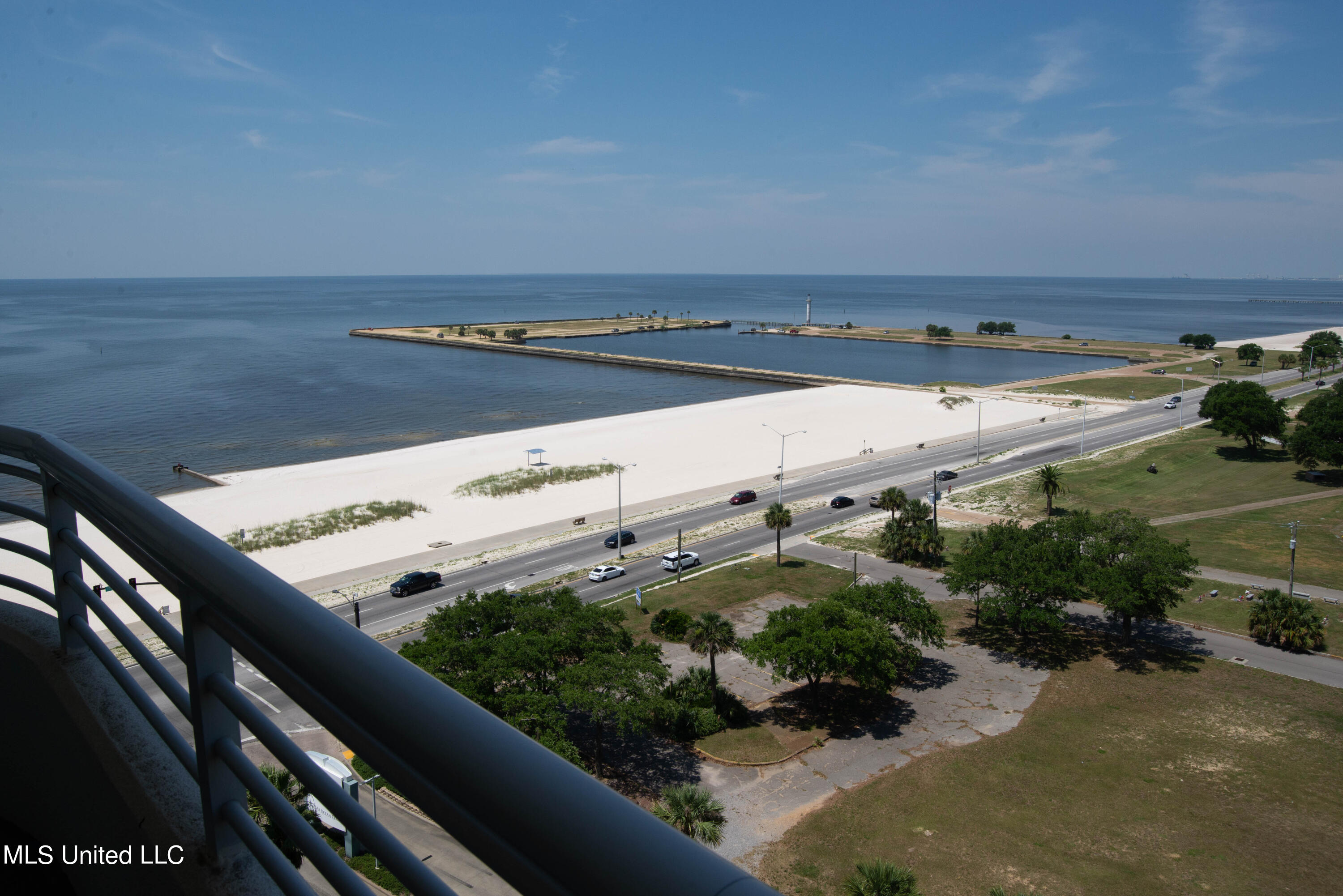 2060 Beach Boulevard Property Photo 3