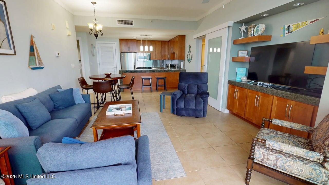 2060 Beach Boulevard Property Photo 14