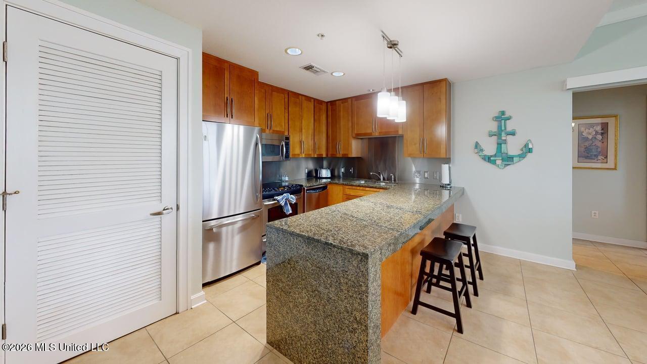 2060 Beach Boulevard Property Photo 18