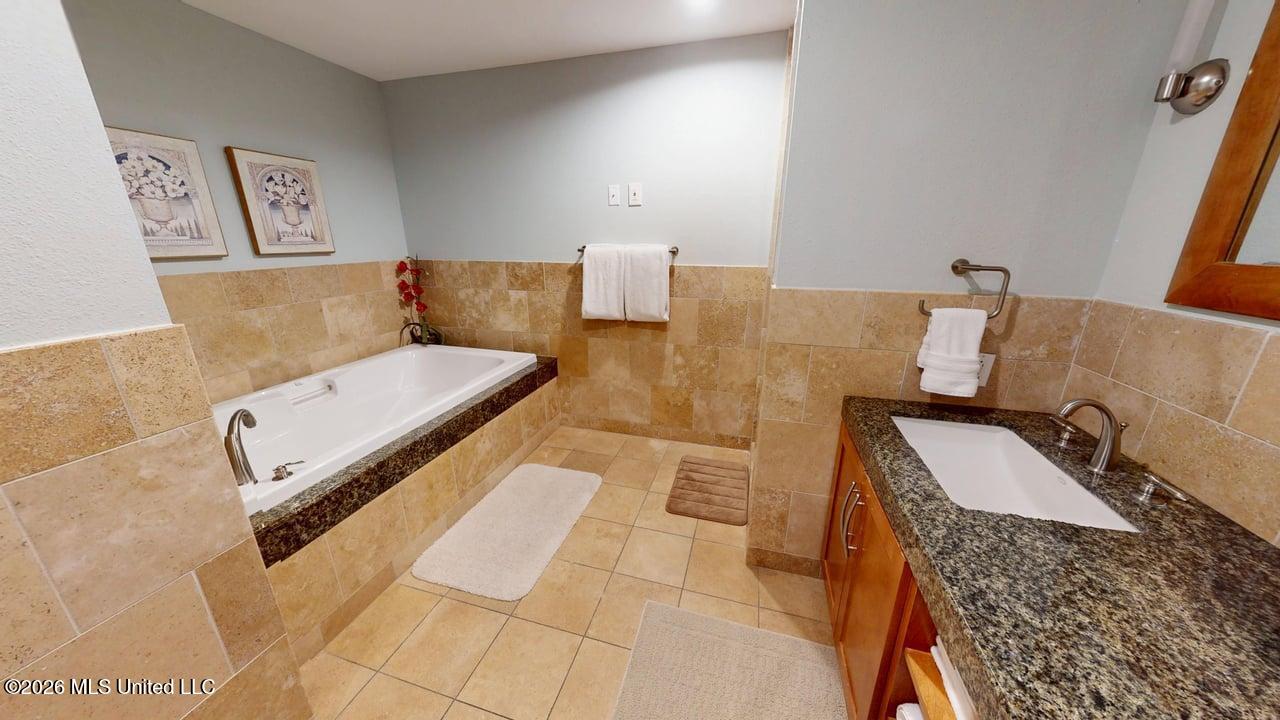 2060 Beach Boulevard Property Photo 21