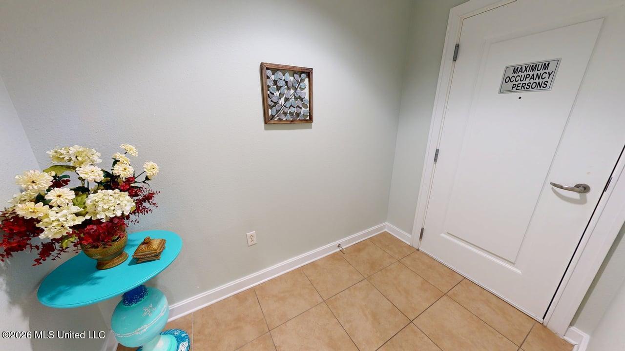 2060 Beach Boulevard Property Photo 33