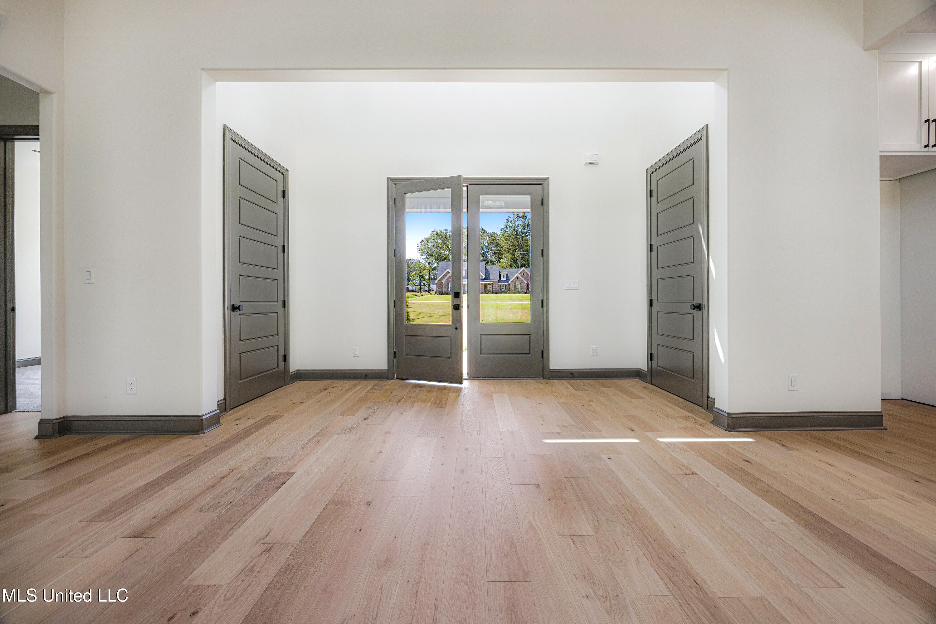 10094 Sunset Crk Drive Property Photo 6