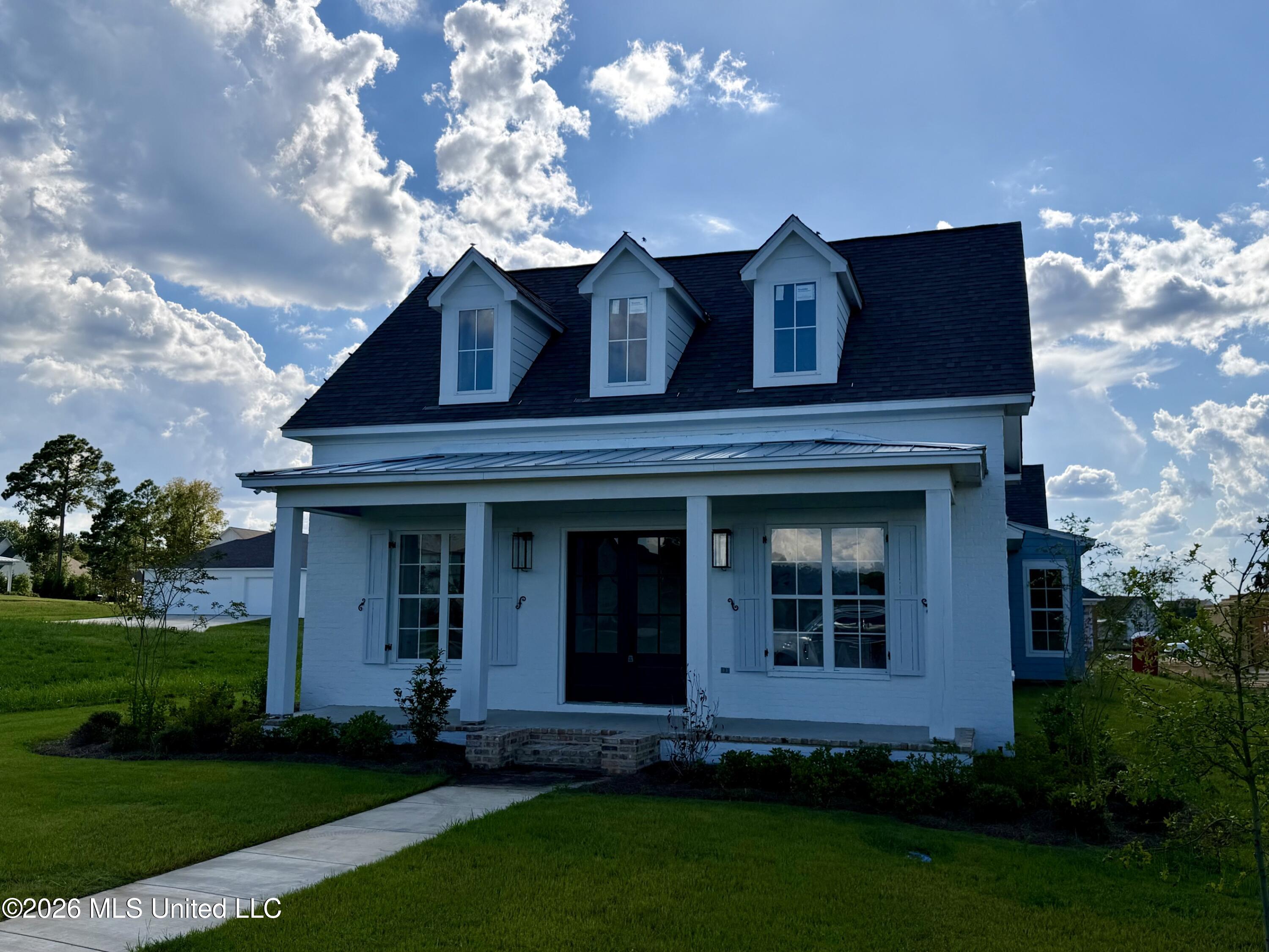 1013 Crepe Myrtle Drive Property Photo 9