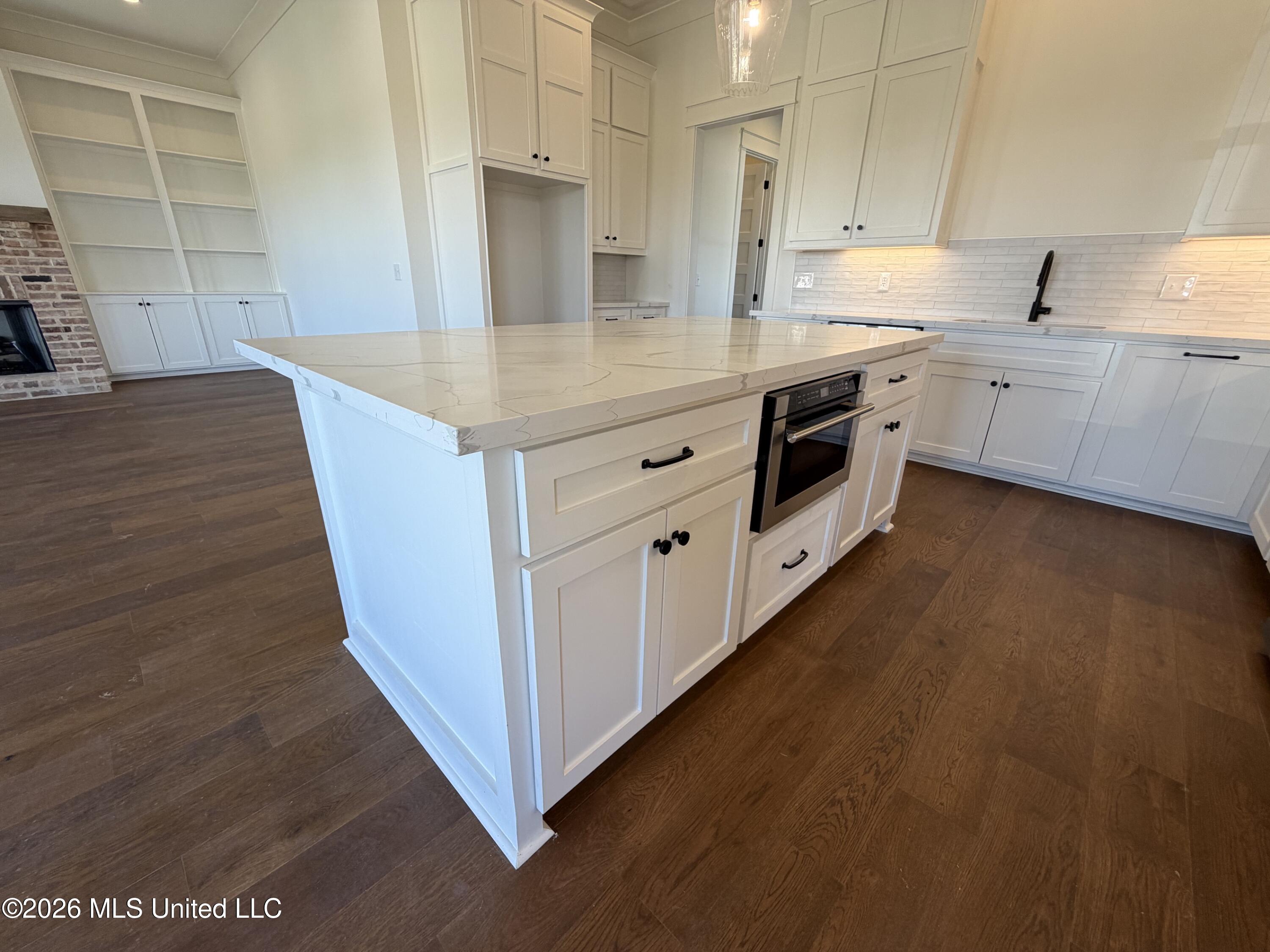 1013 Crepe Myrtle Drive Property Photo 13