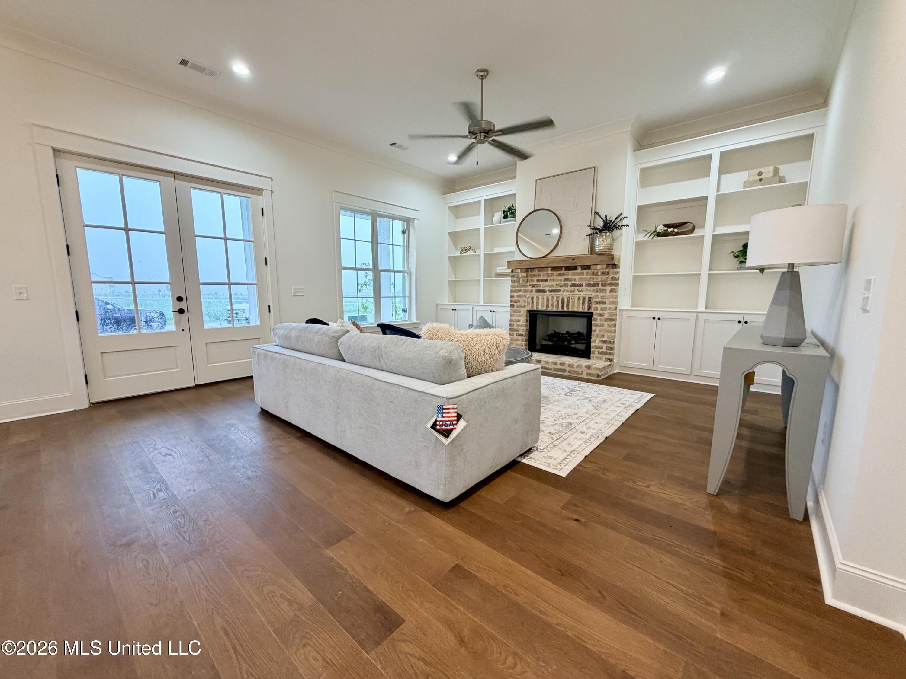 1013 Crepe Myrtle Drive Property Photo 26