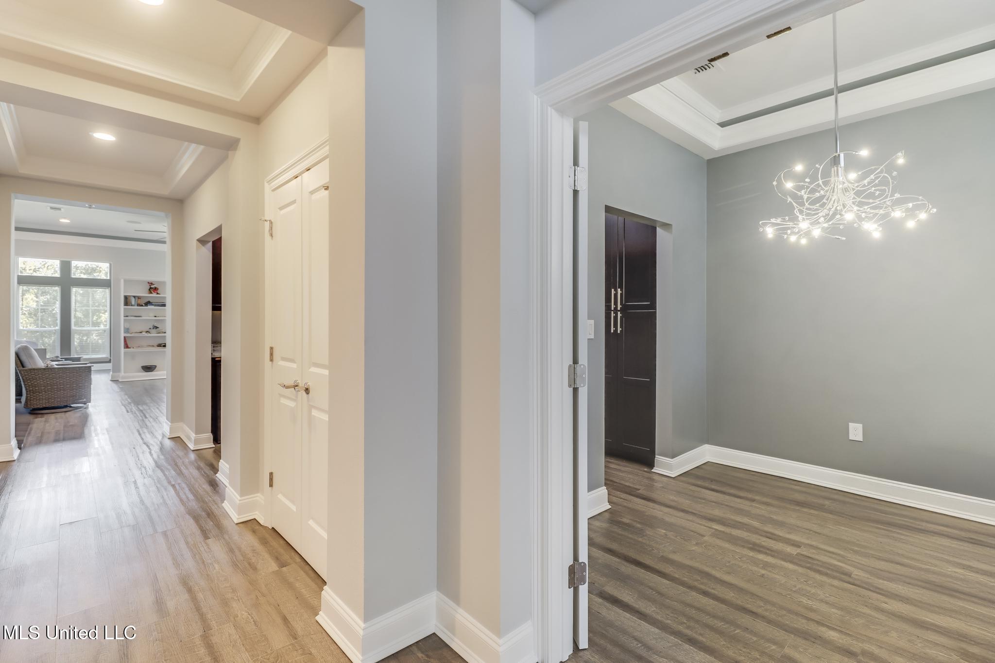 1100 W Beach Boulevard Property Photo 7