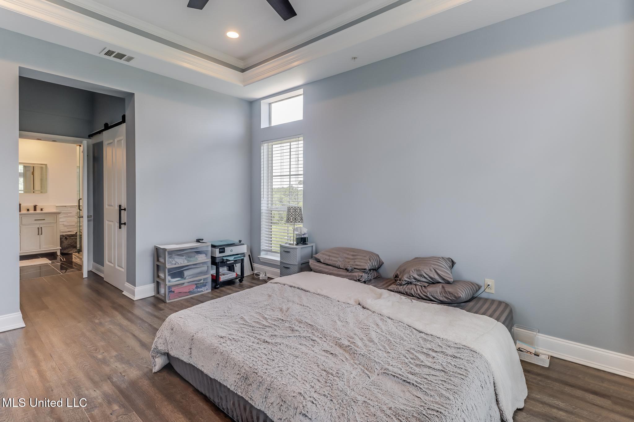 1100 W Beach Boulevard Property Photo 8