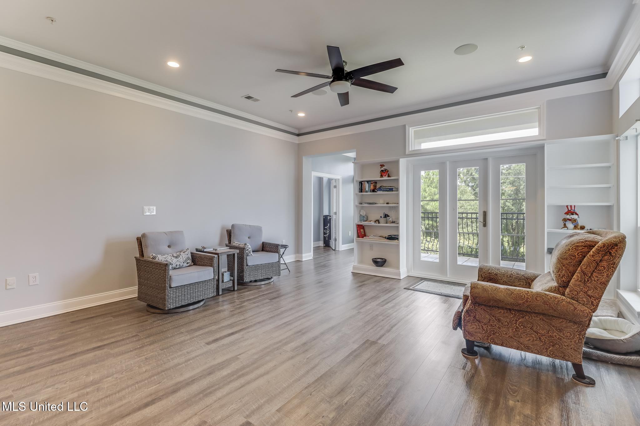 1100 W Beach Boulevard Property Photo 14