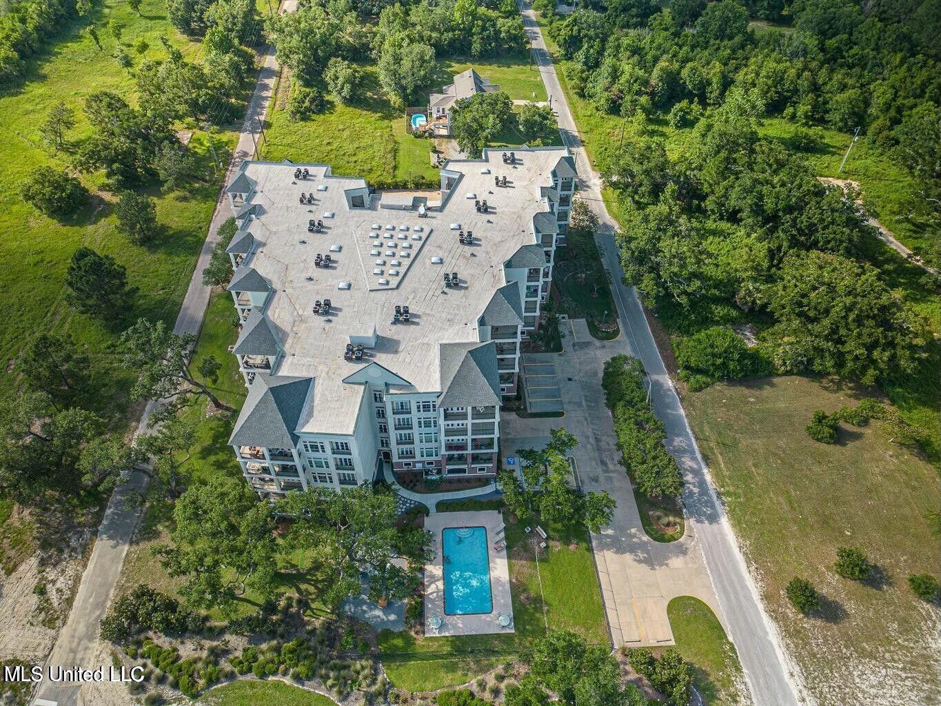 1100 W Beach Boulevard Property Photo 17