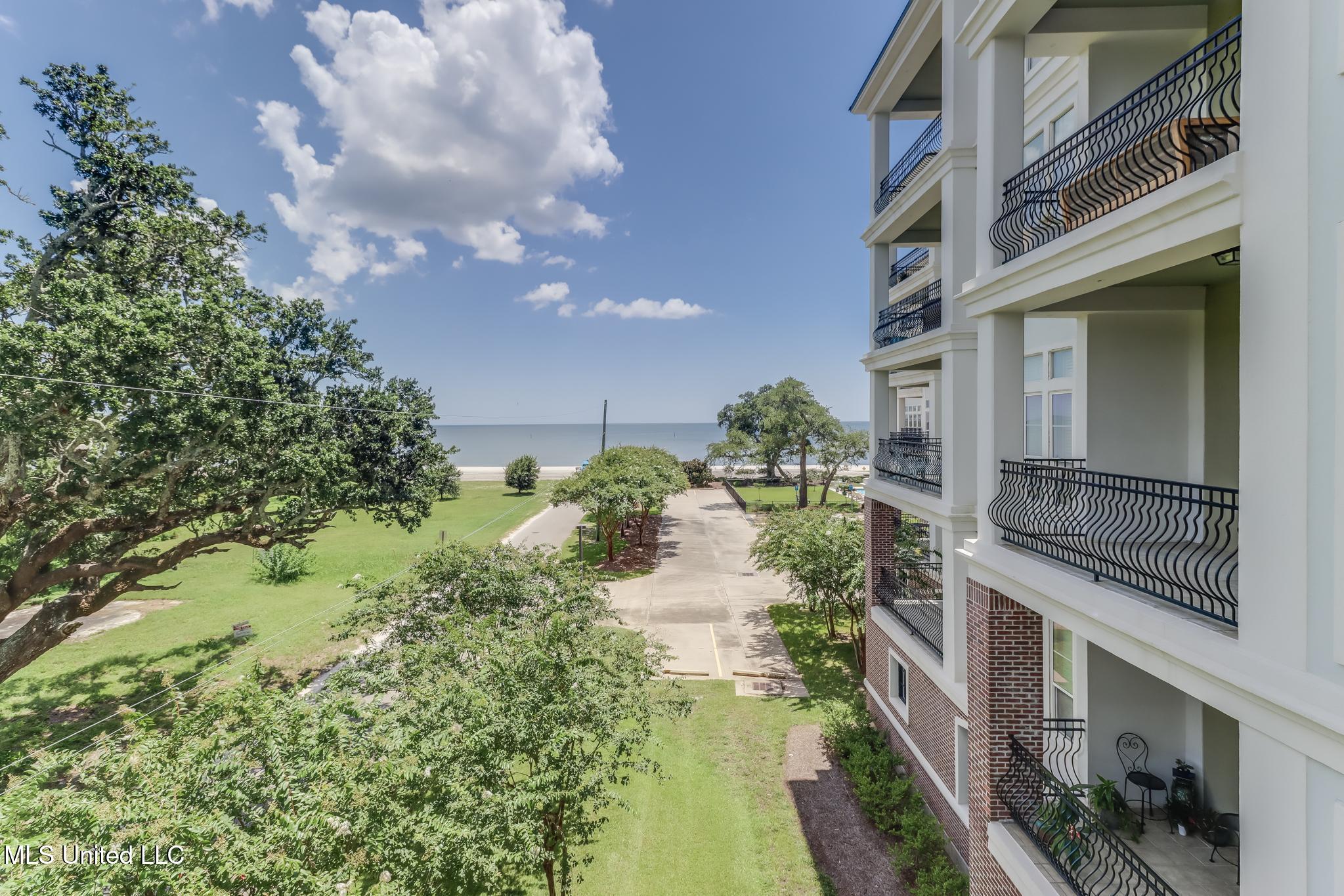 1100 W Beach Boulevard Property Photo 19