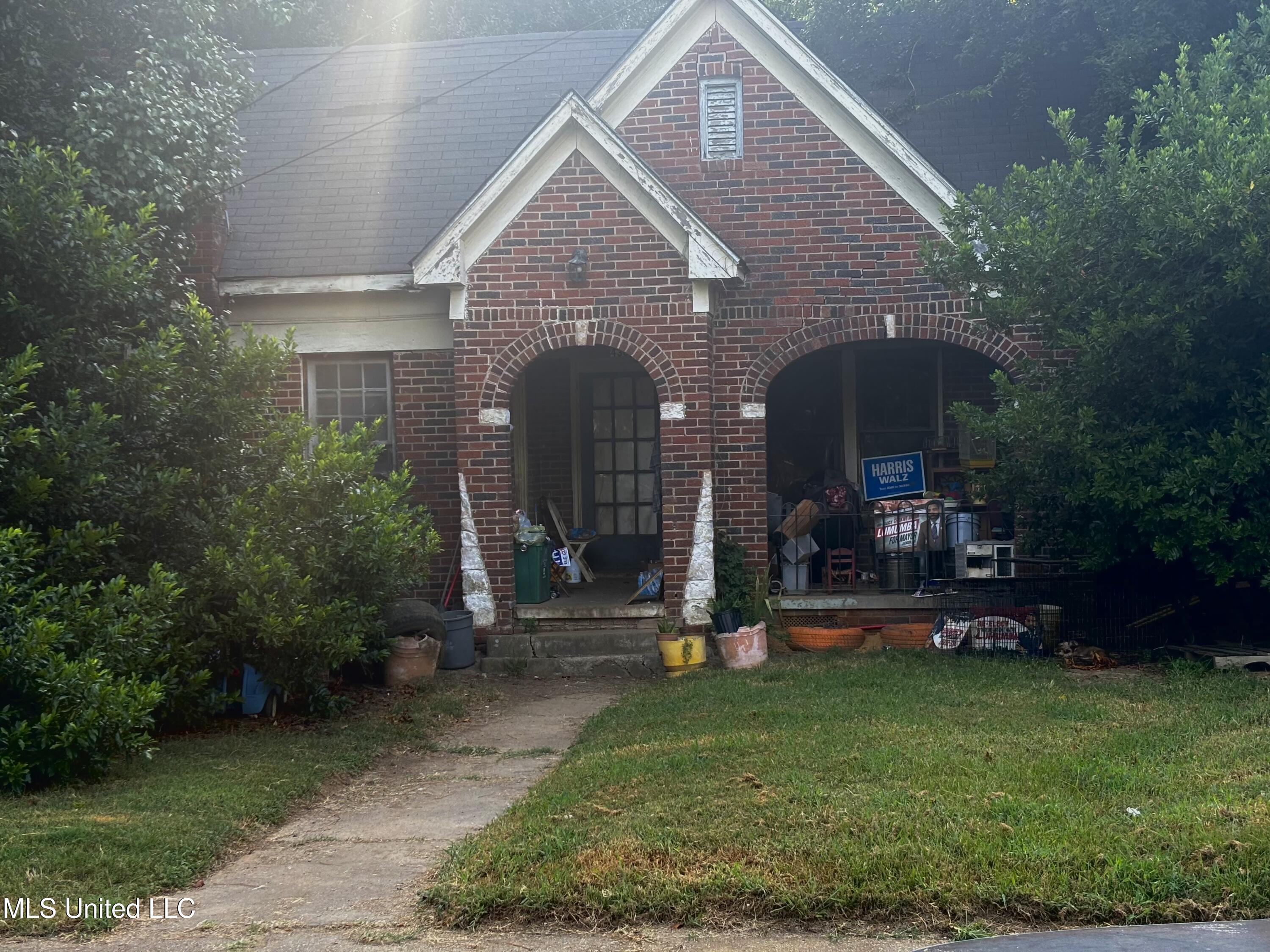 436 Claiborne Avenue Property Photo 1