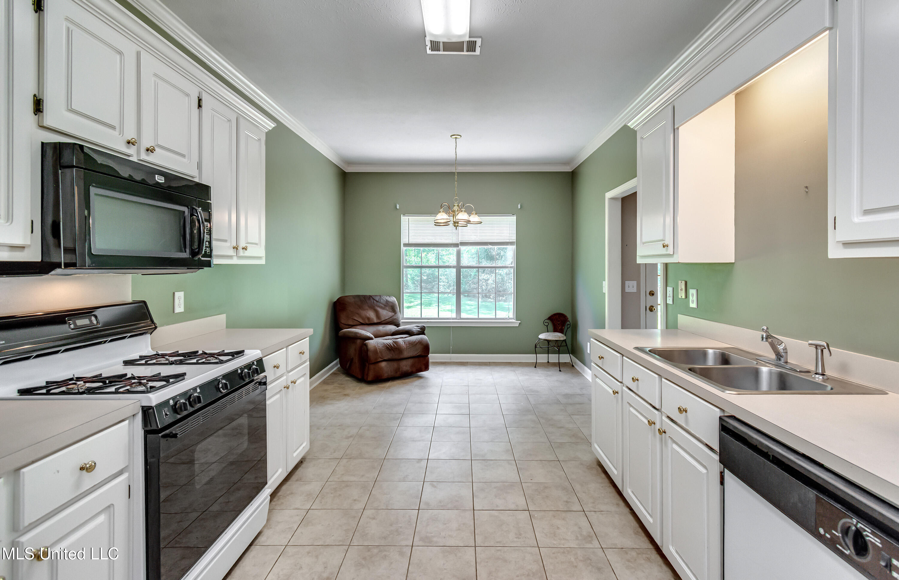 1013 Camdenmill Drive Property Photo 17