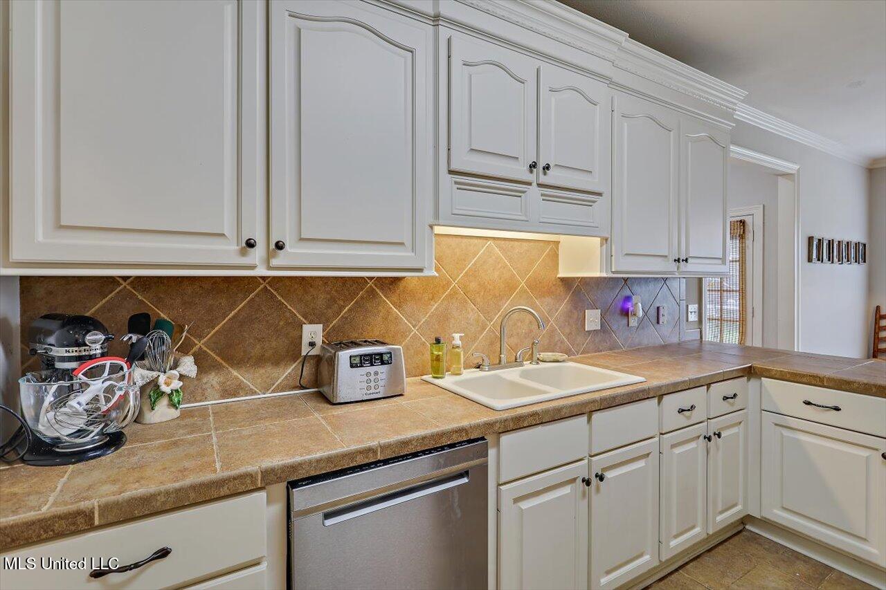 318 Towne Street Property Photo 10