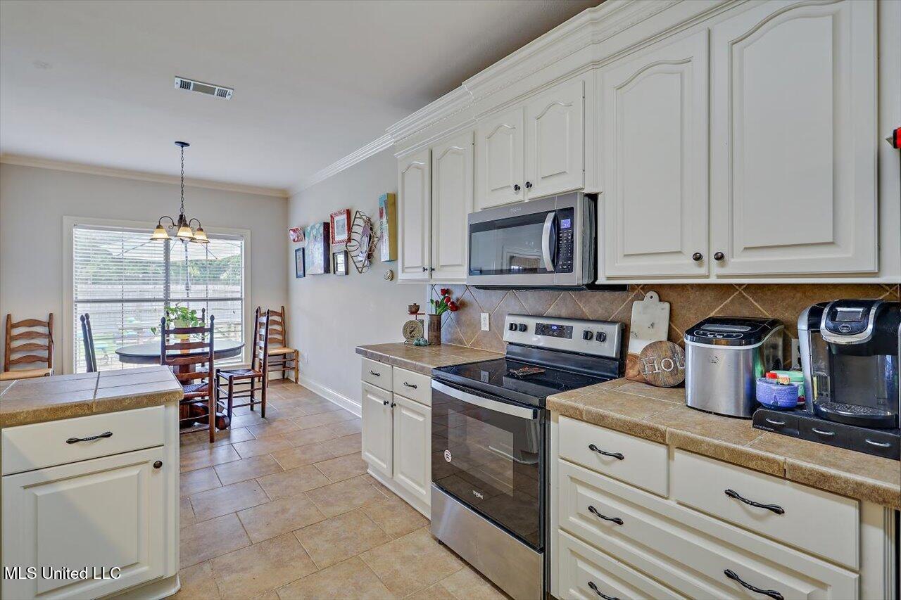 318 Towne Street Property Photo 11