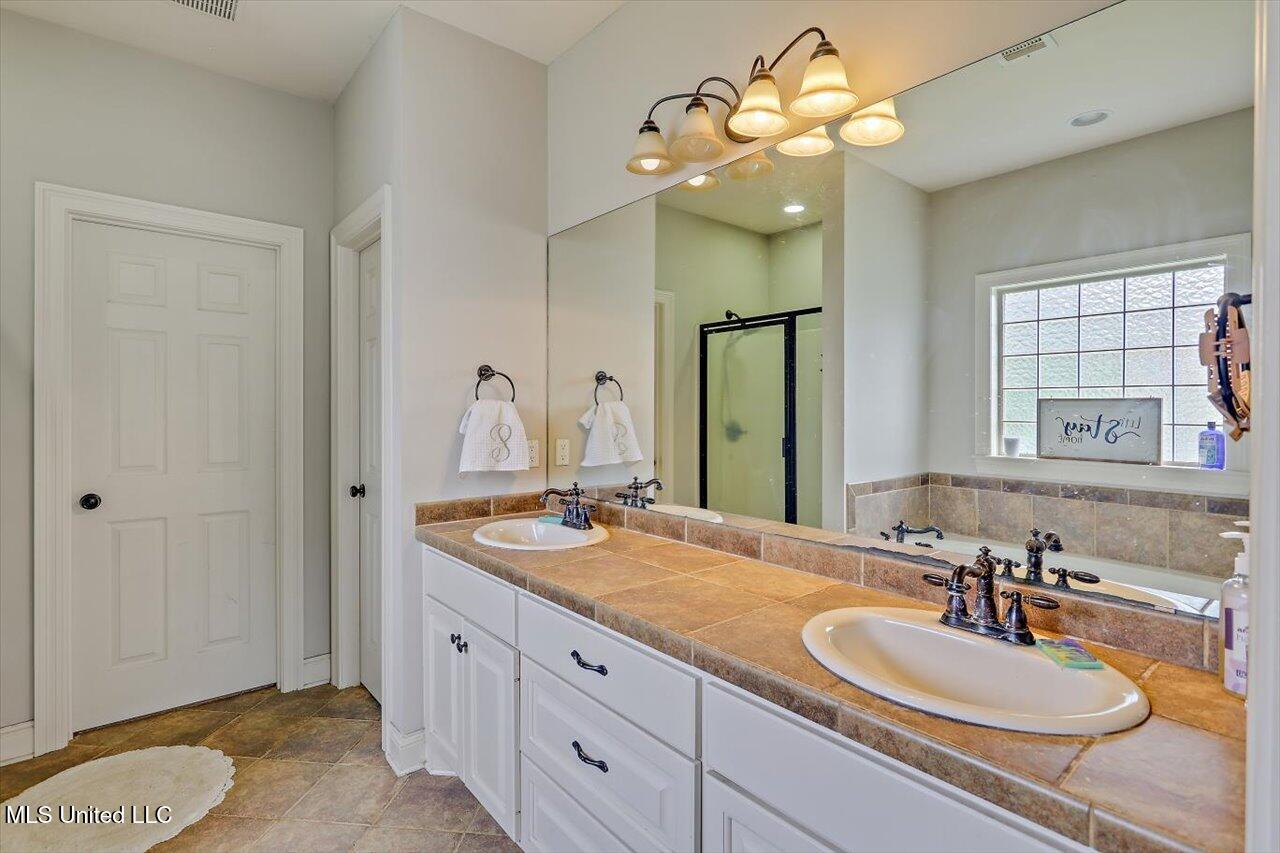 318 Towne Street Property Photo 18