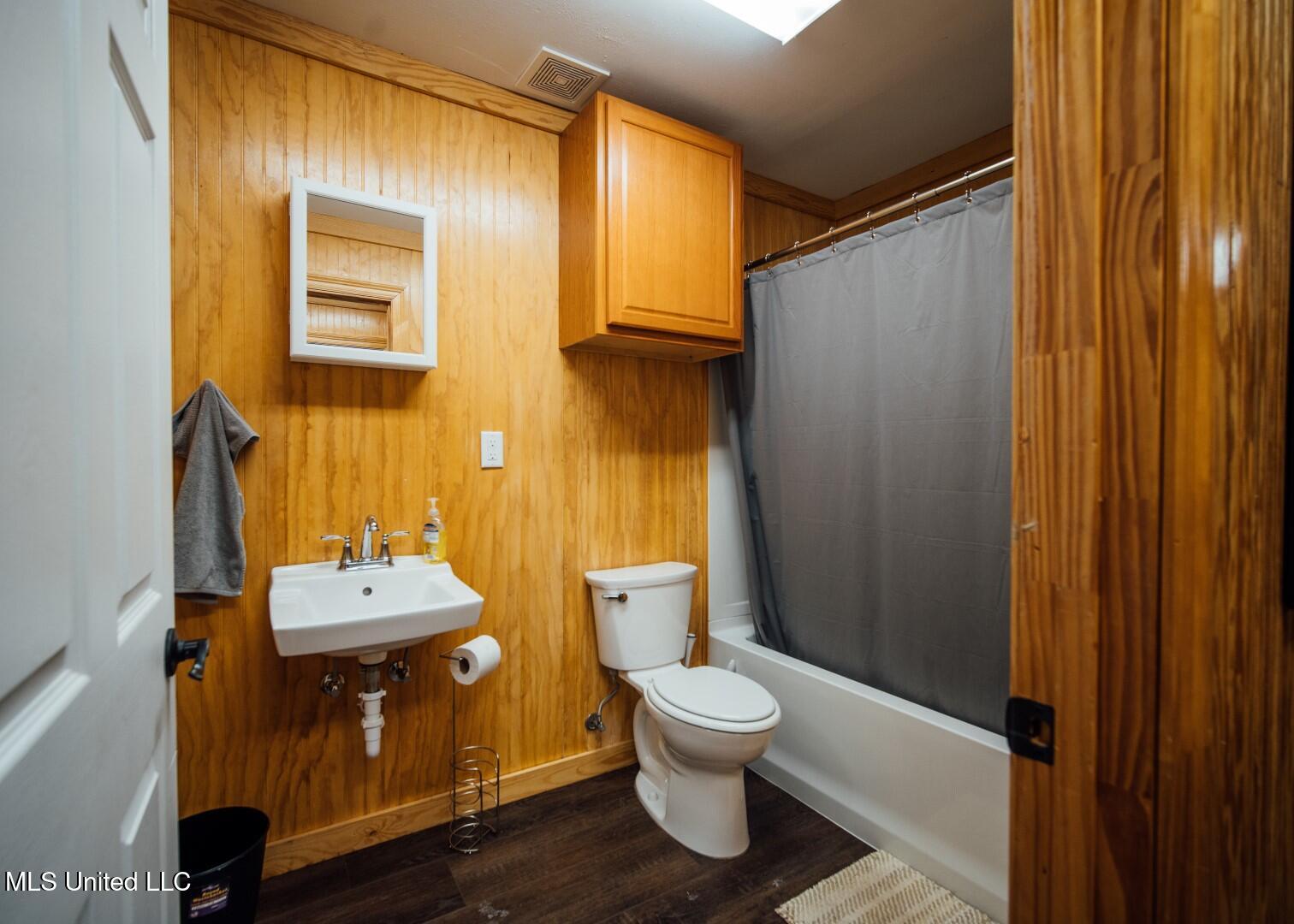 1267 Way Road Property Photo 15