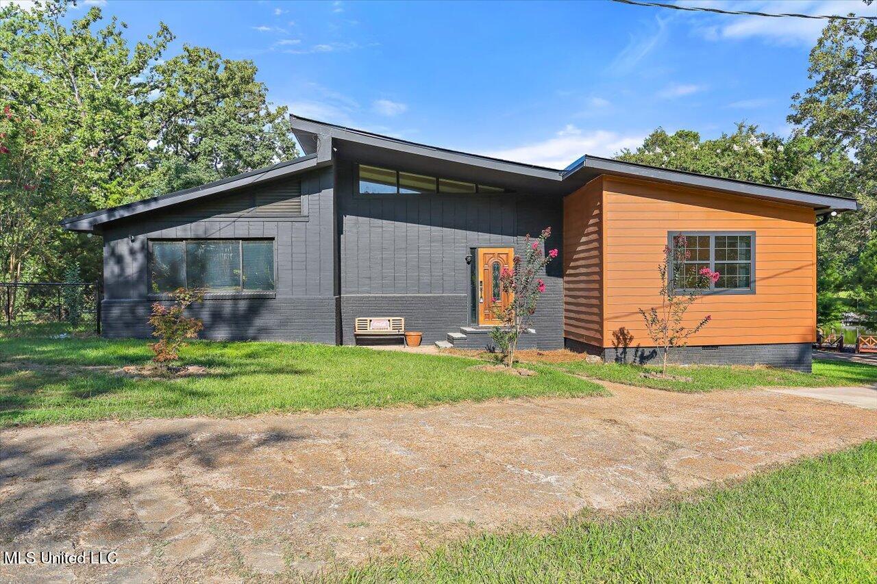 108 Kimwood Place Property Photo 1