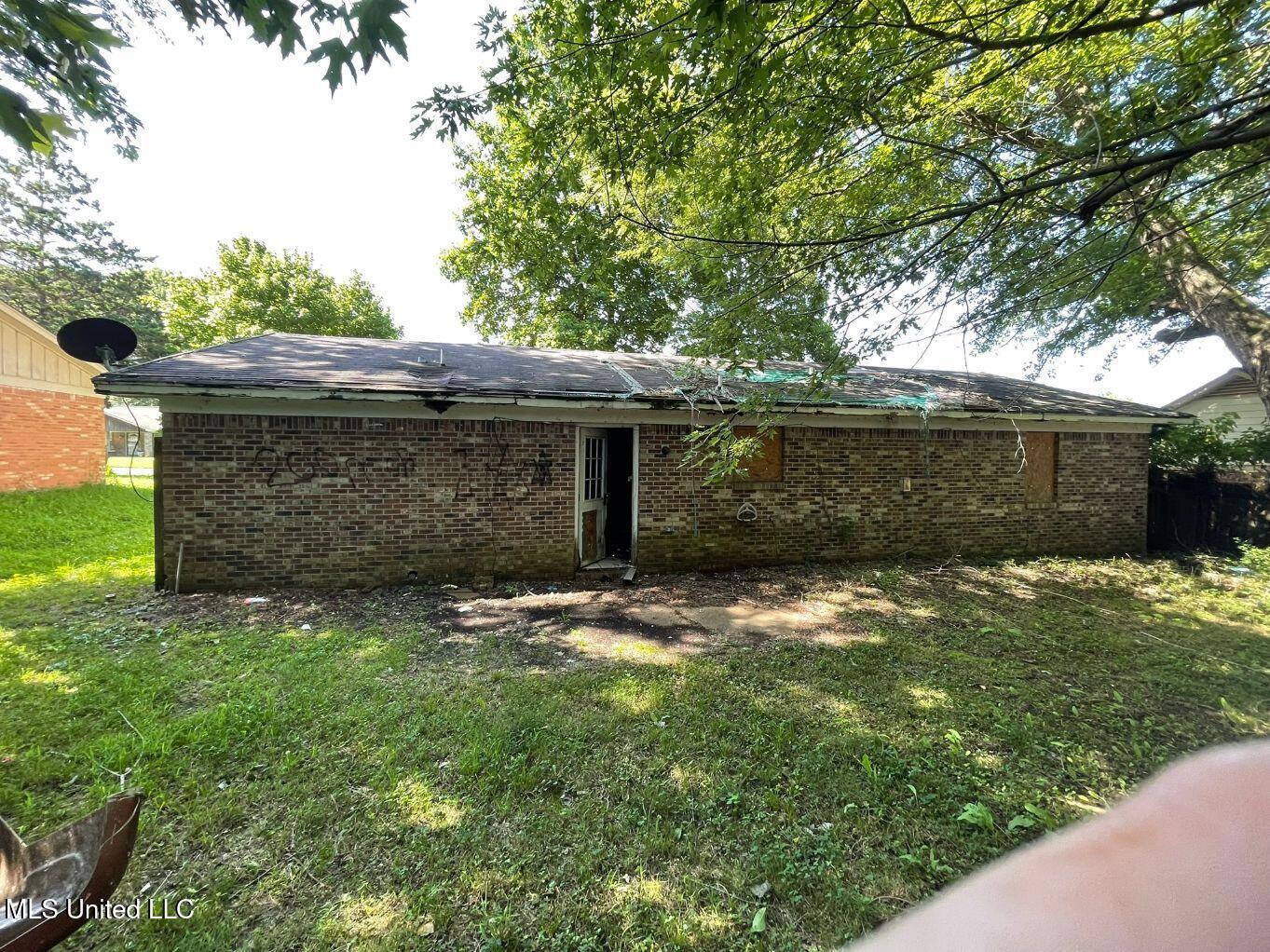 5348 Haynes Drive Property Photo 2