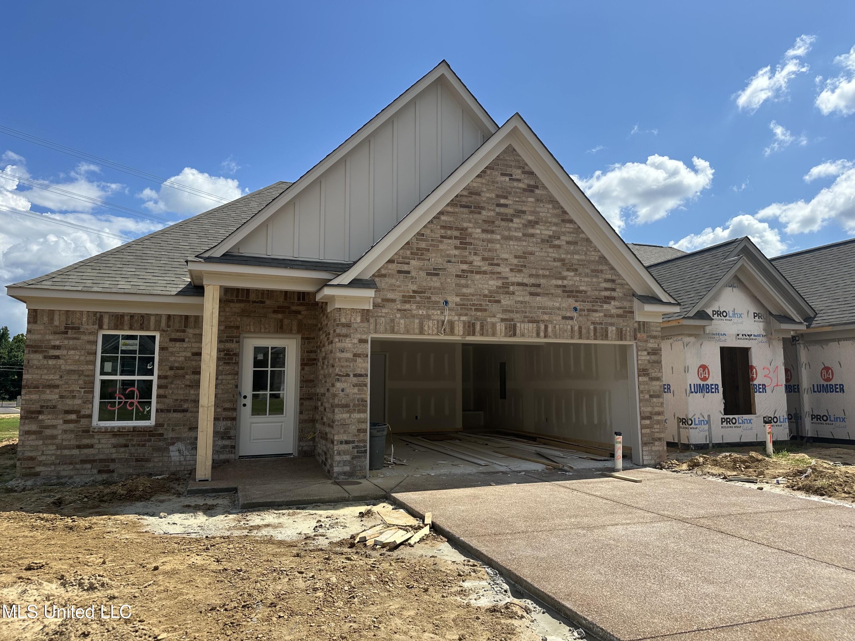 343 Flower Garden Drive Property Photo 1