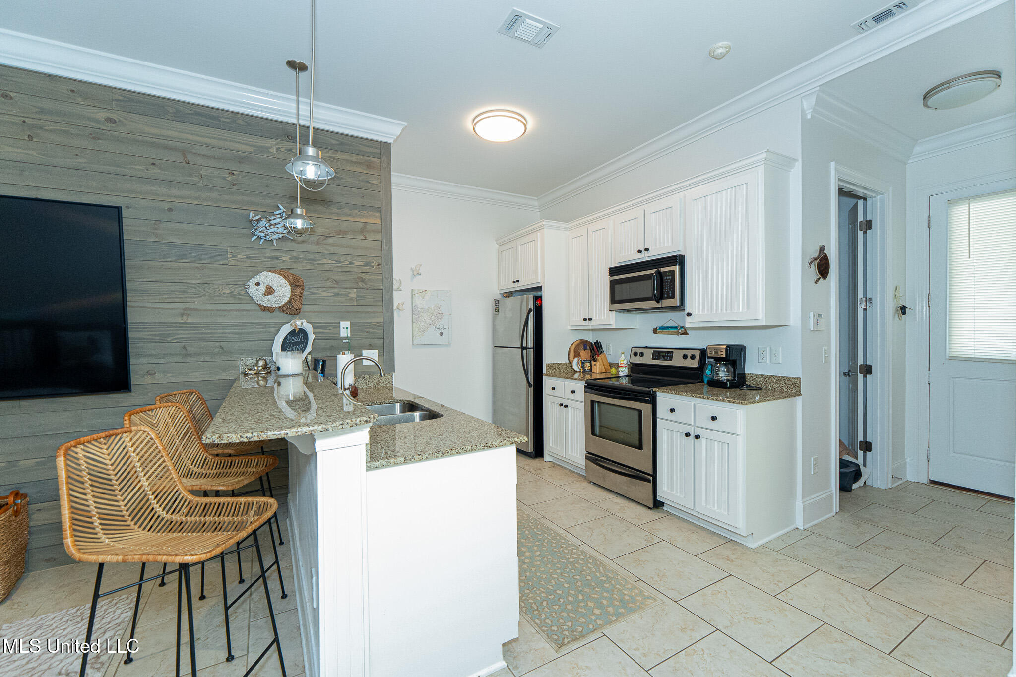 216 Carre Court Property Photo 9