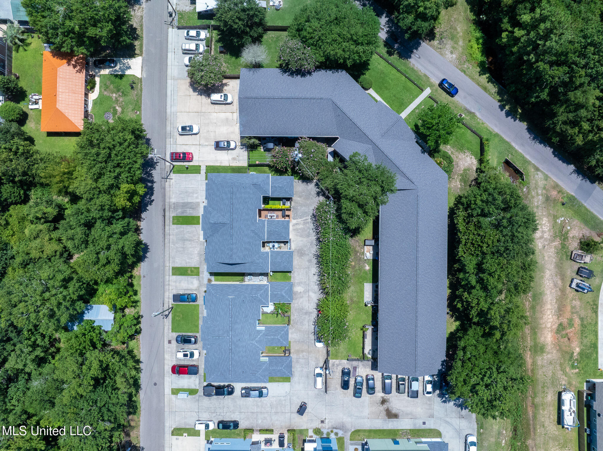 216 Carre Court Property Photo 27