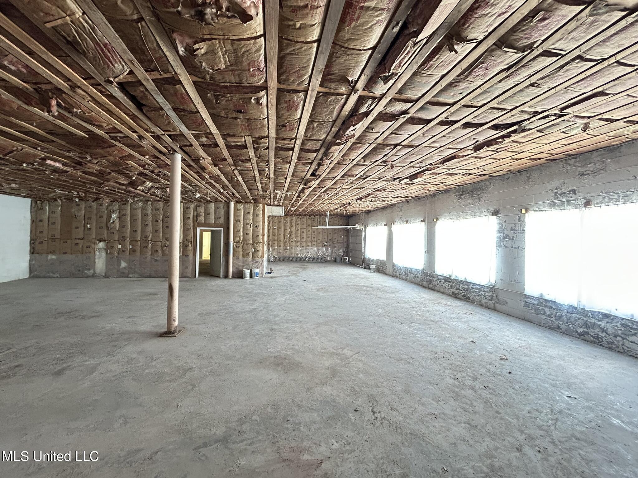 6500 Baker Road Property Photo 19