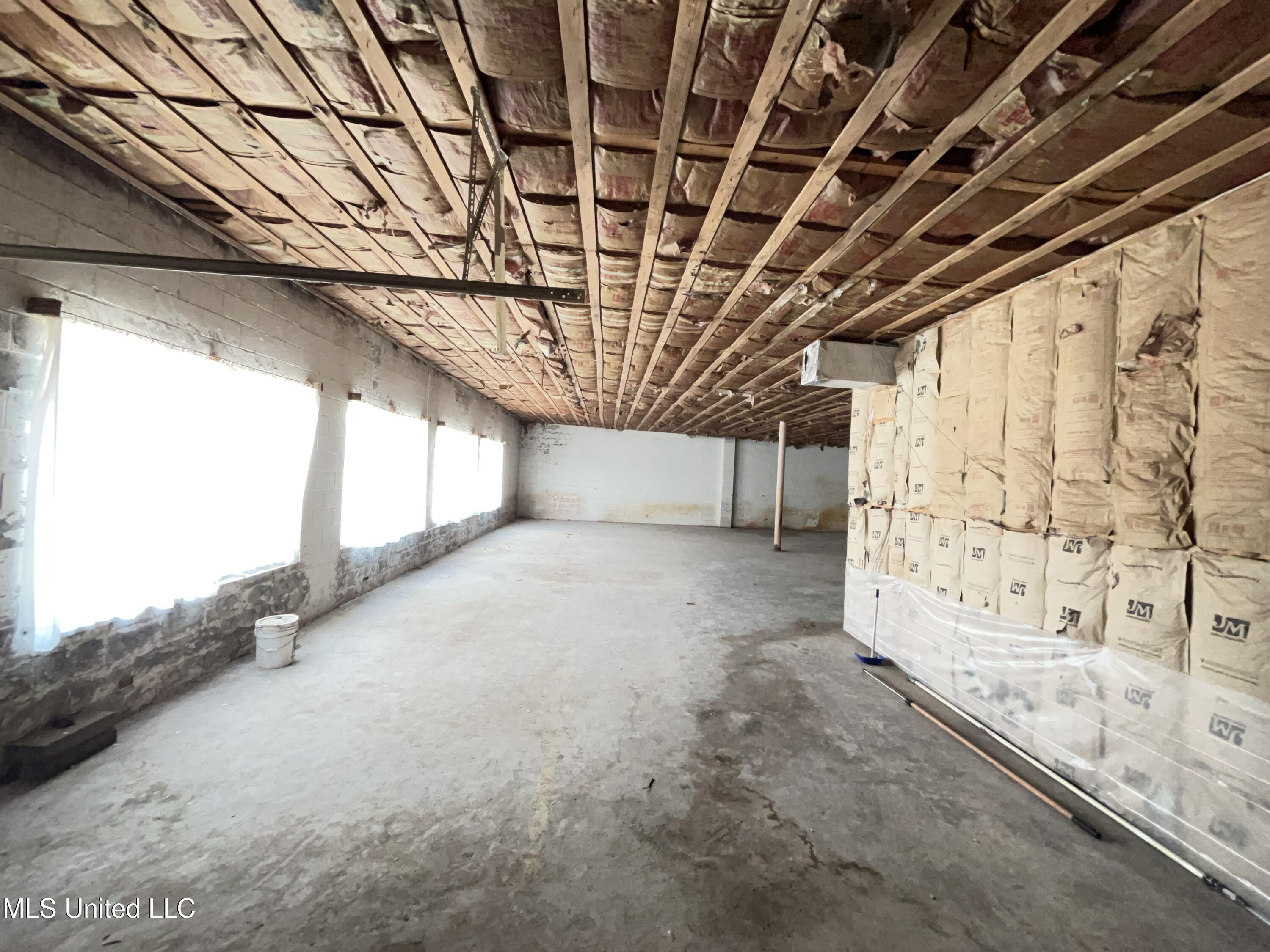 6500 Baker Road Property Photo 21