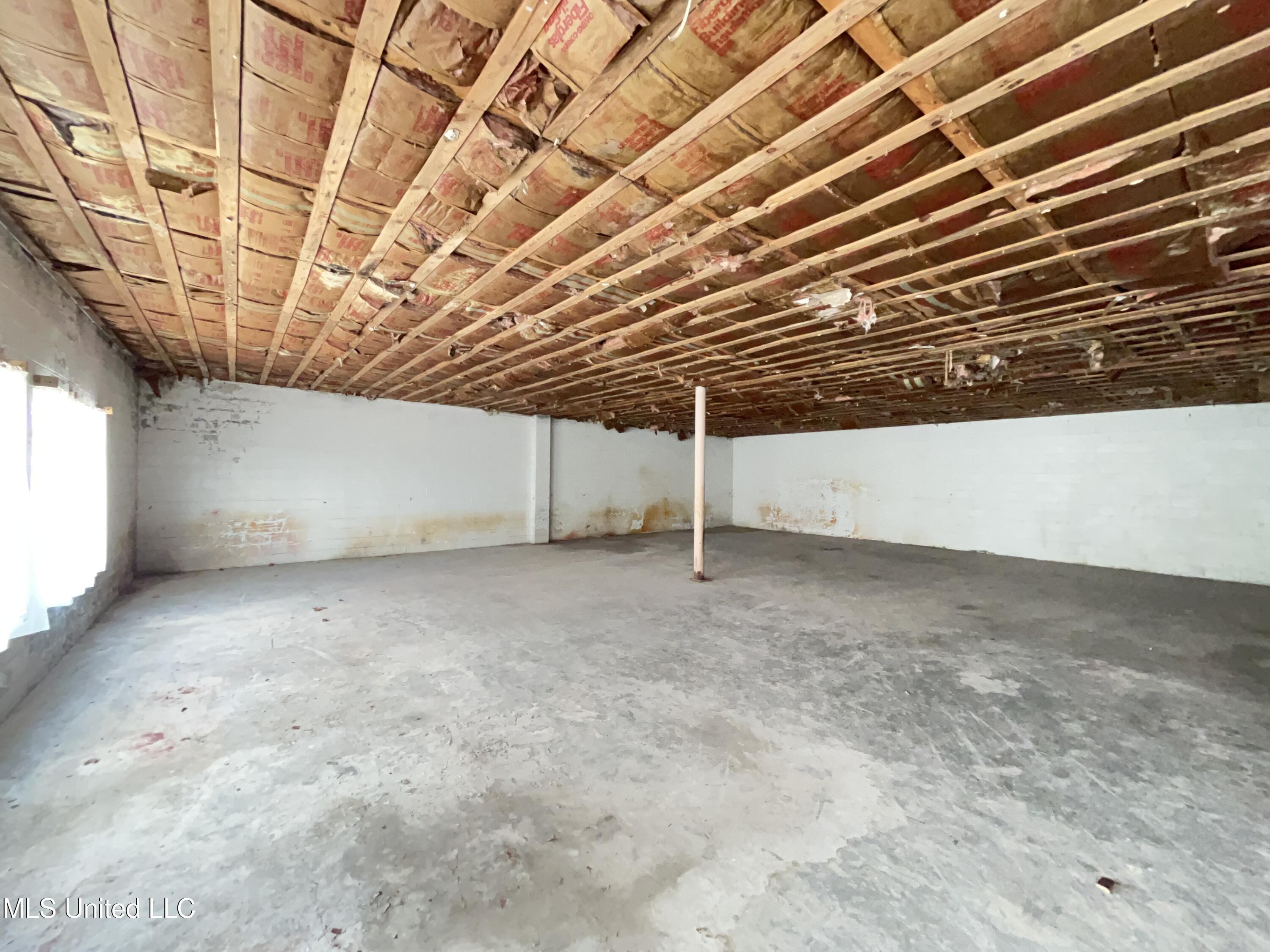 6500 Baker Road Property Photo 23