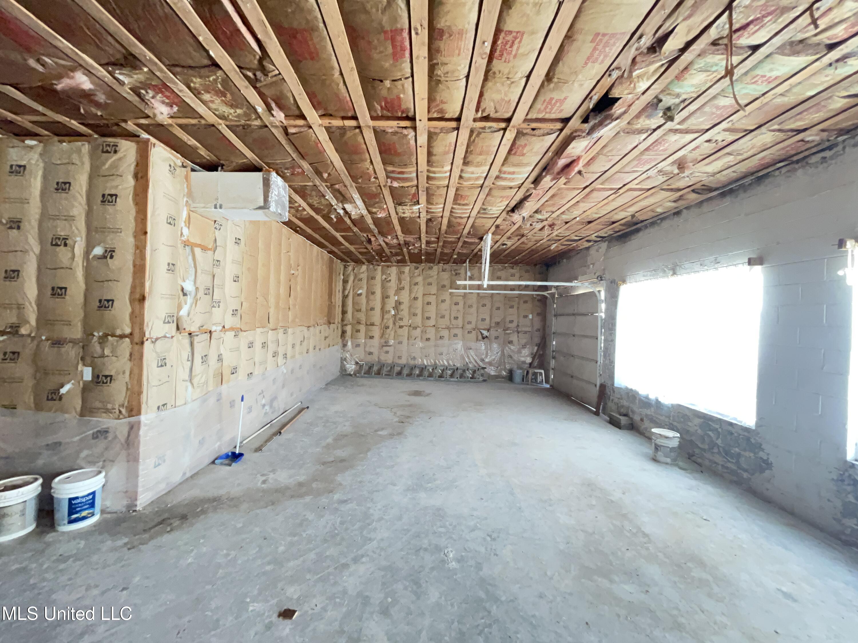 6500 Baker Road Property Photo 24